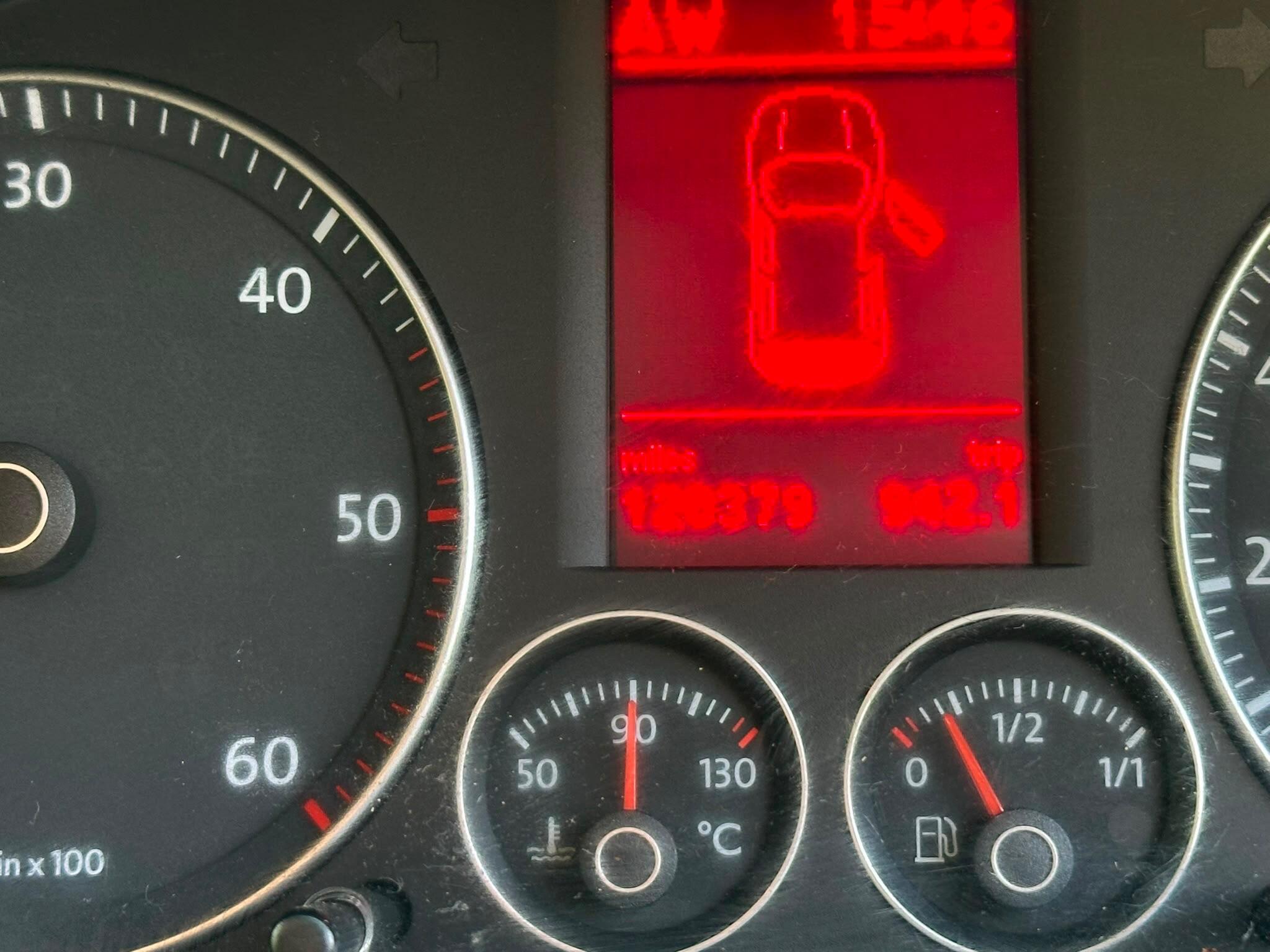 Volkswagen Touran view 34