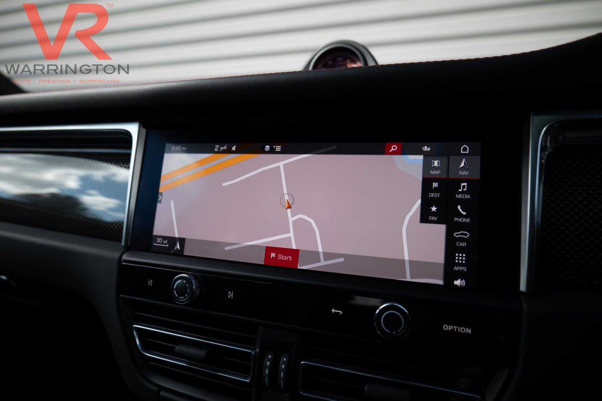 Porsche Macan view 36
