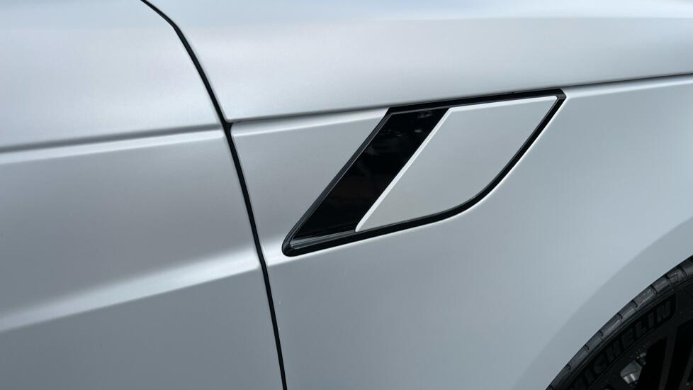 Land Rover Range Rover Sport view 21