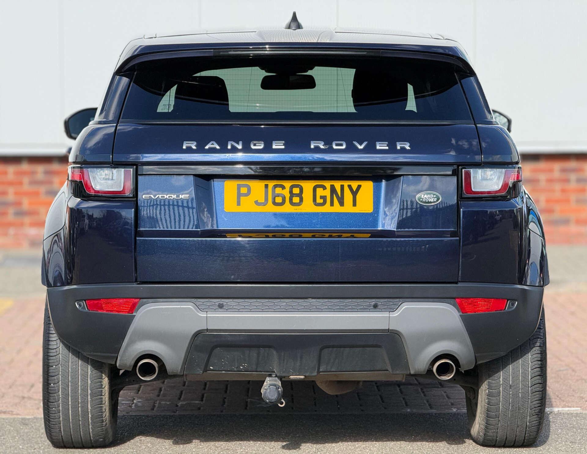 Land Rover Range Rover Evoque view 9