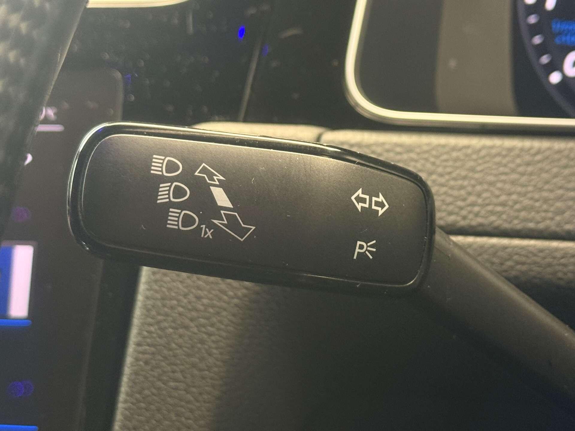 Volkswagen Golf view 26