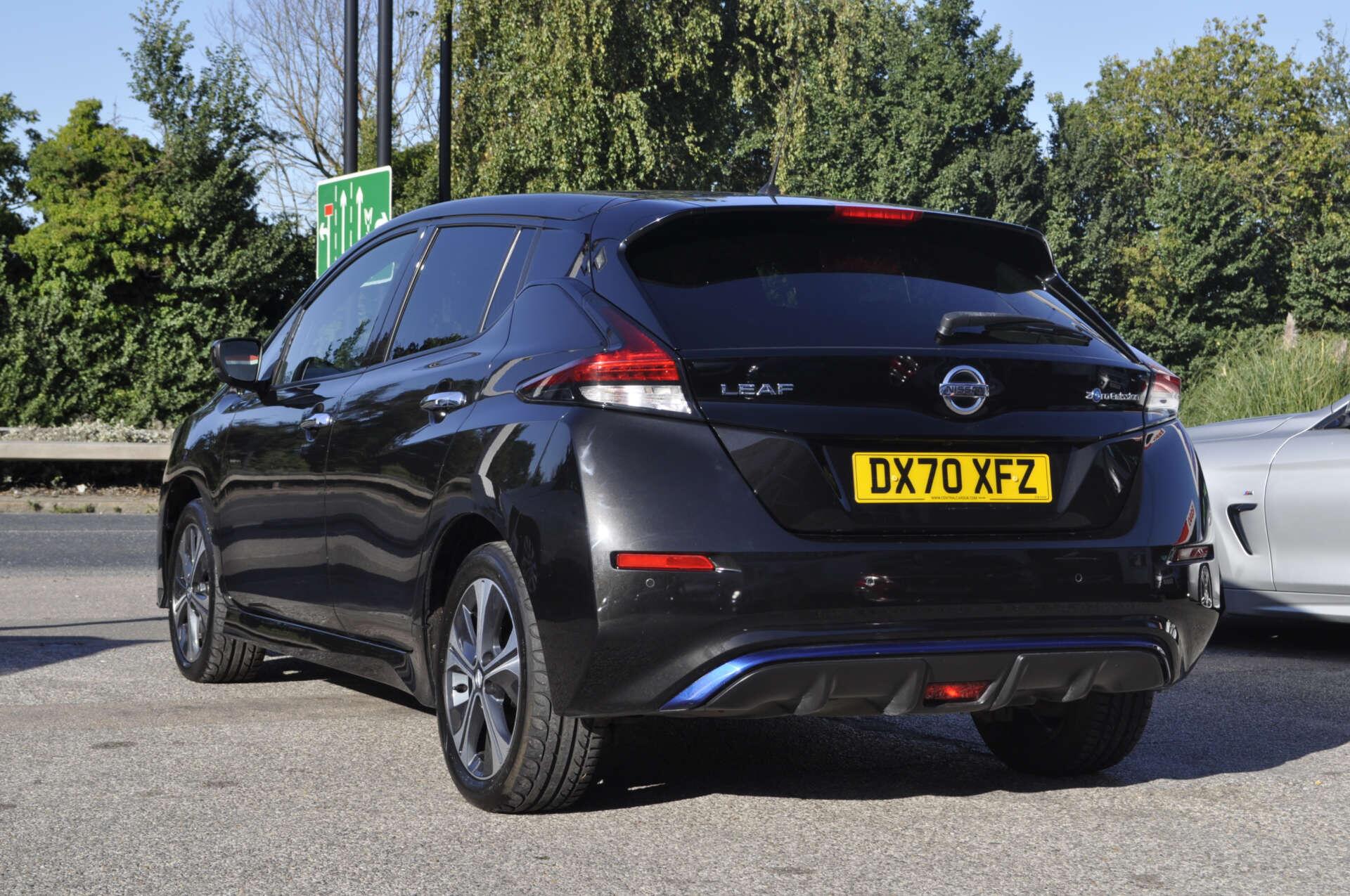 Nissan Leaf view 5