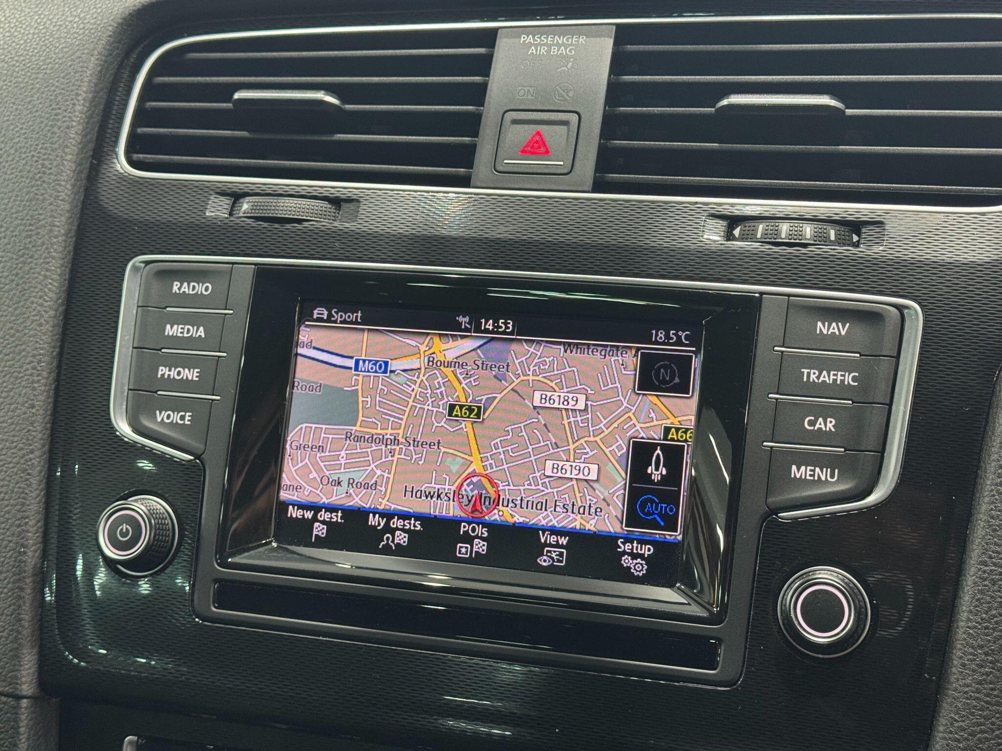 Volkswagen Golf view 23