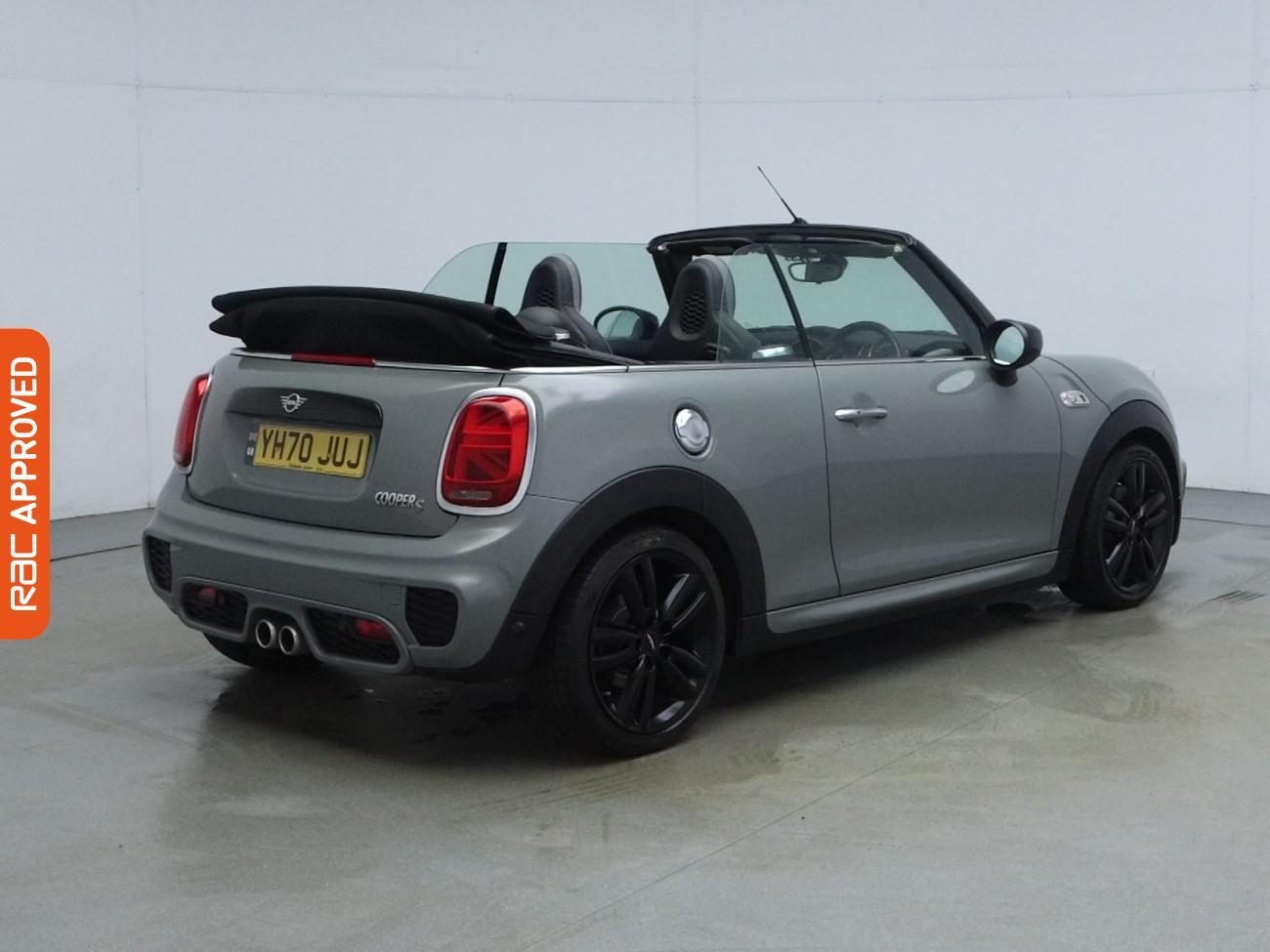 Mini Convertible view 34