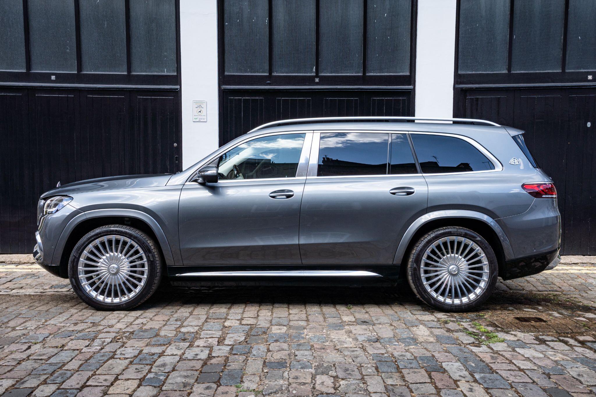 Mercedes-Benz GLS view 11