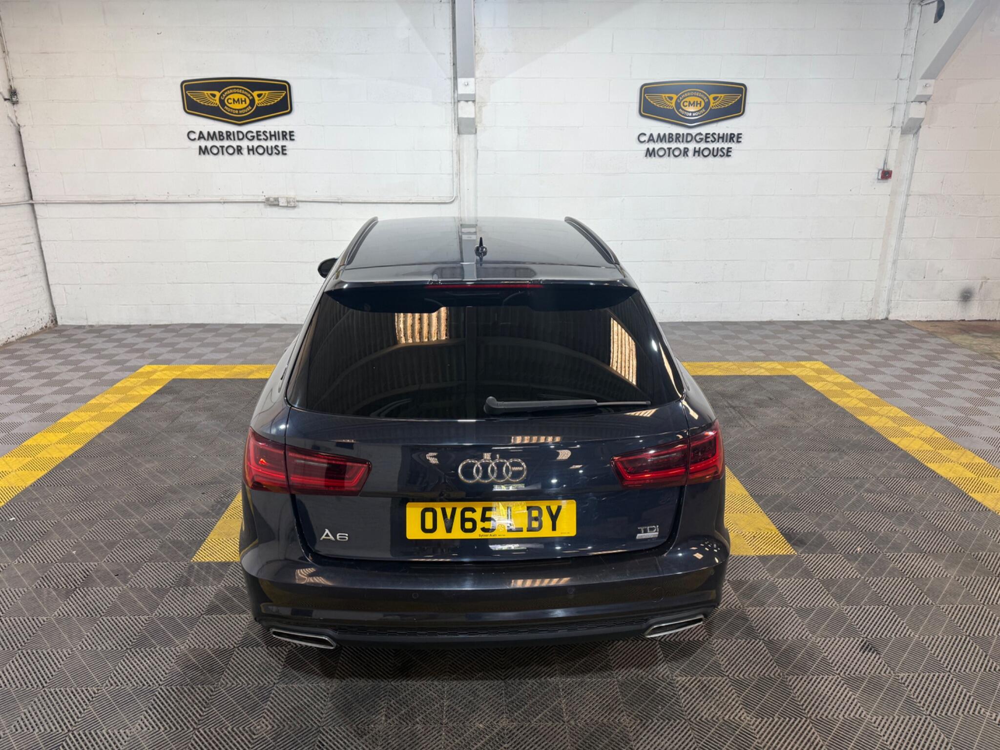 Audi A6 Avant view 11