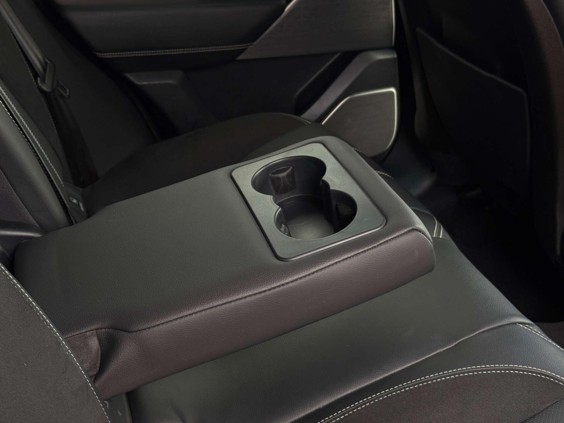 Land Rover Range Rover Velar view 30