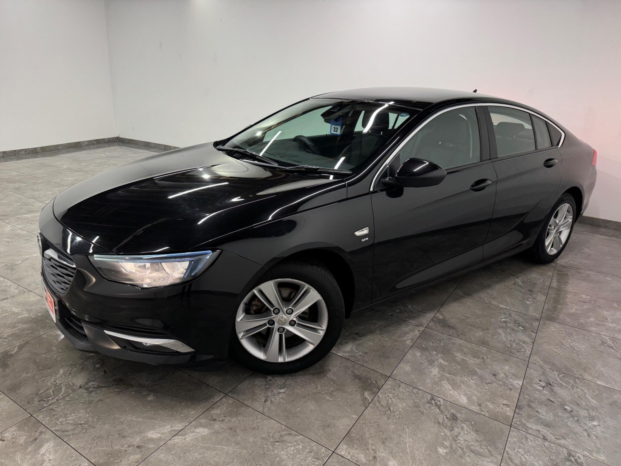 Vauxhall Insignia view 4