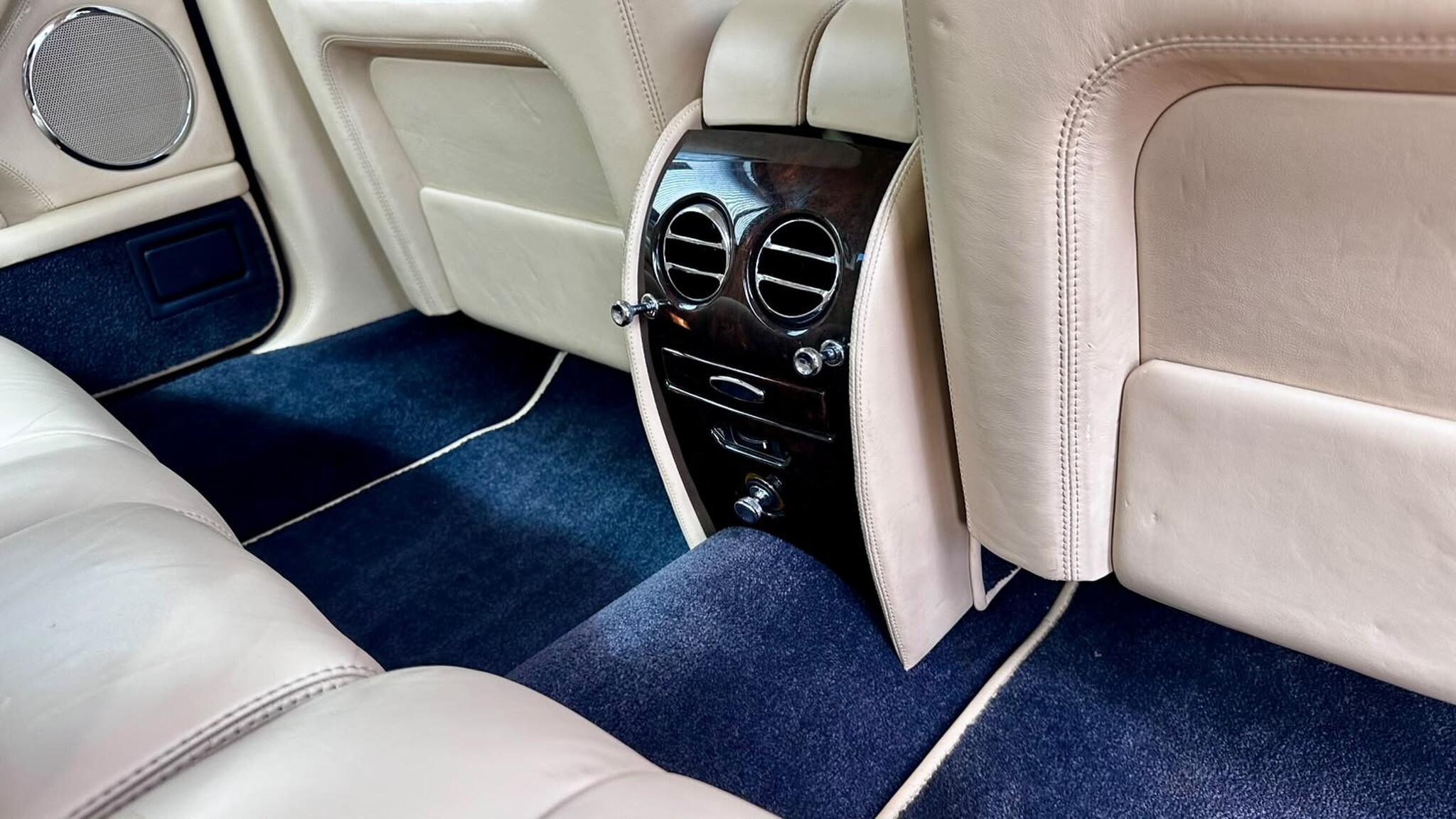 Bentley Arnage view 30