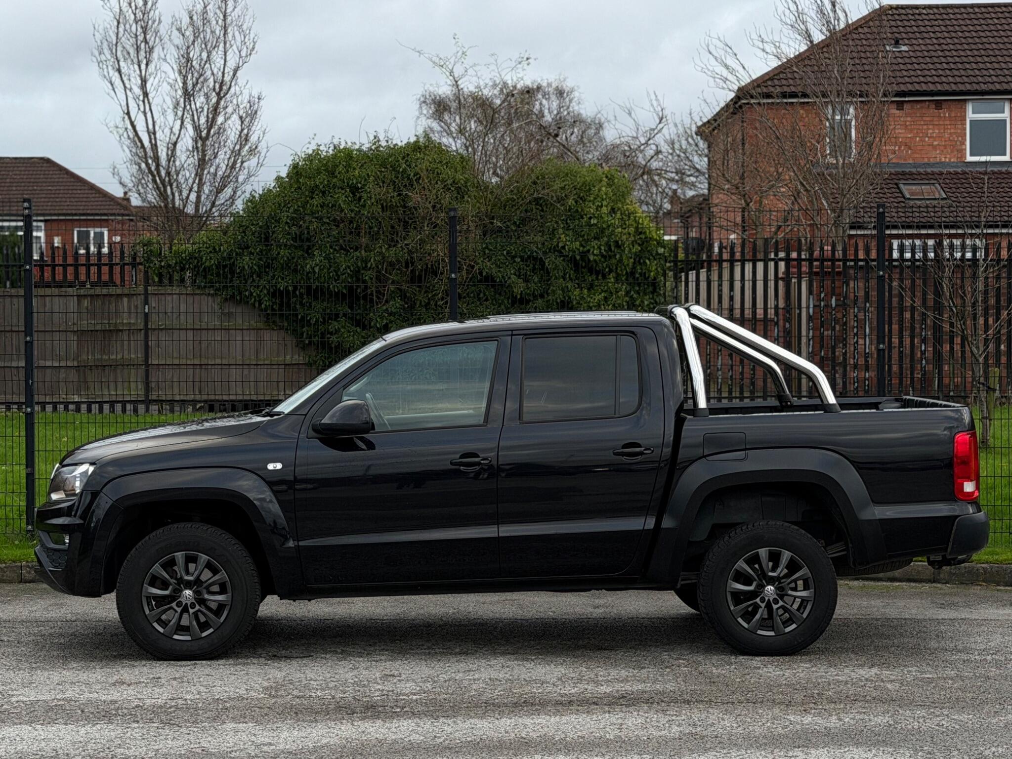 Volkswagen Amarok view 4