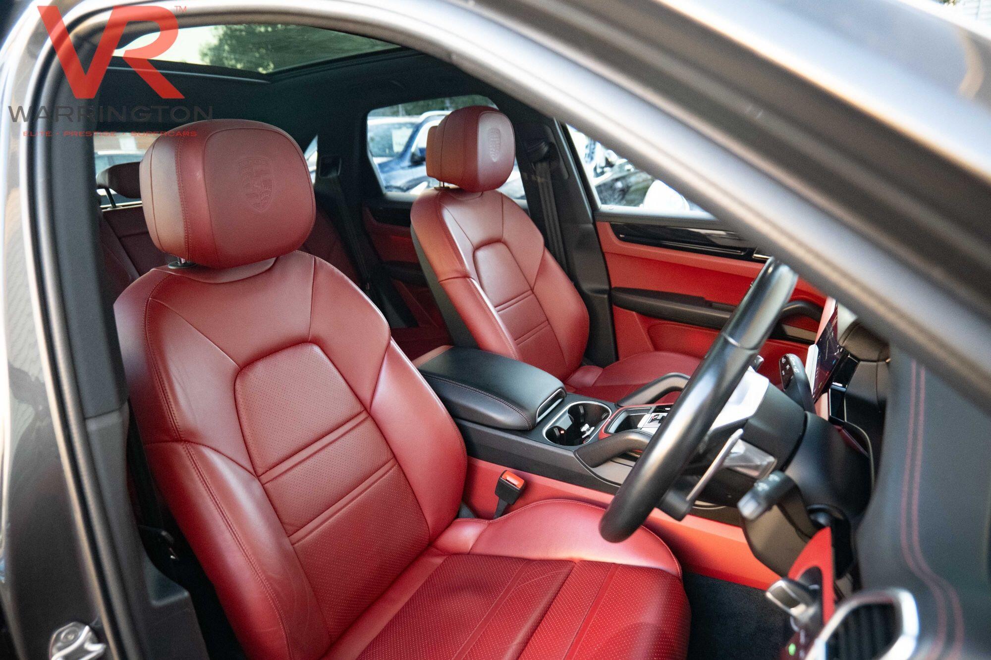 Porsche Cayenne view 24
