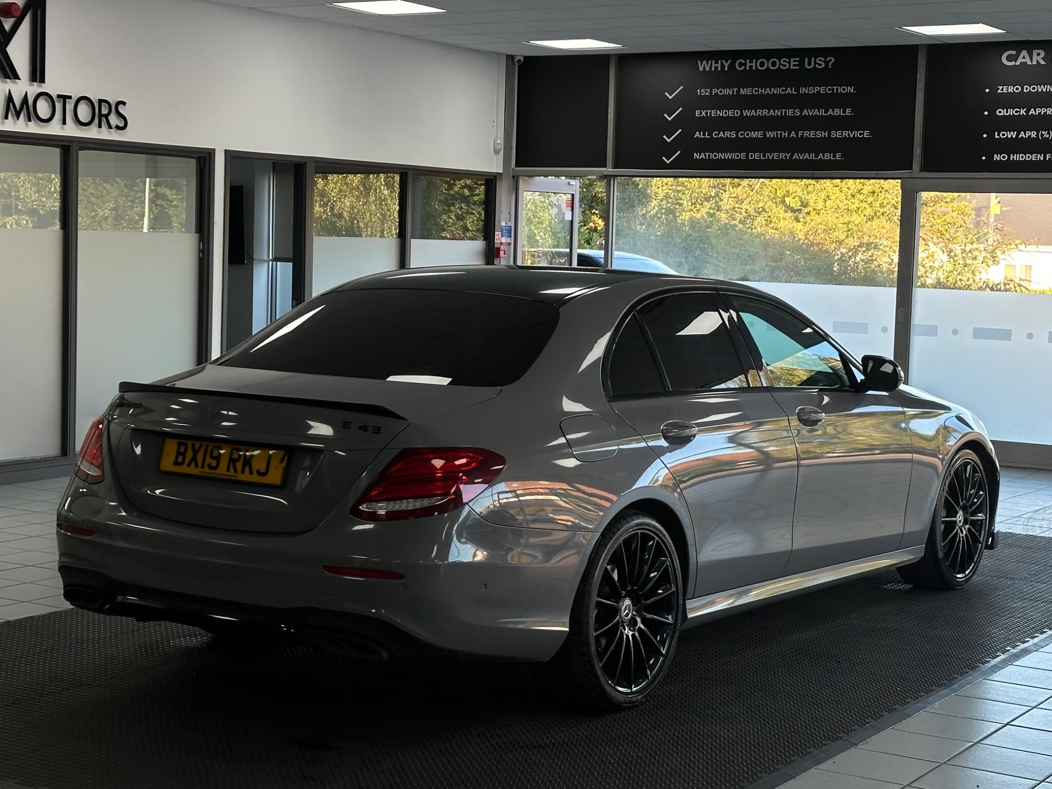 Mercedes-Benz E Class view 12