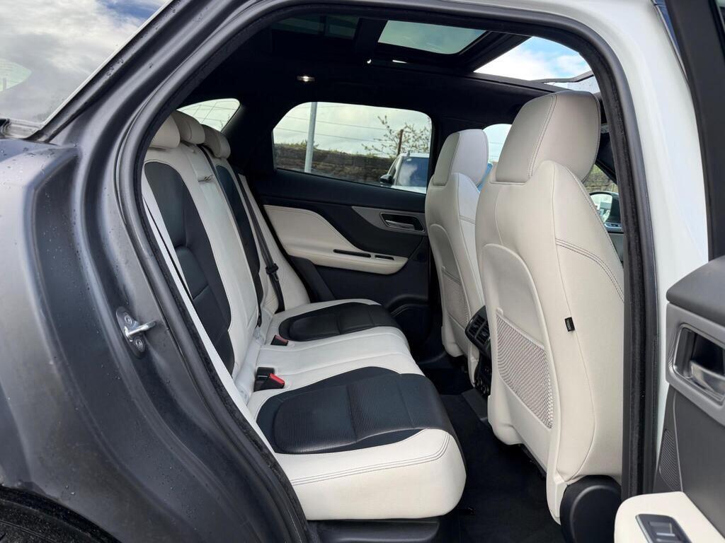 Jaguar F-Pace view 21