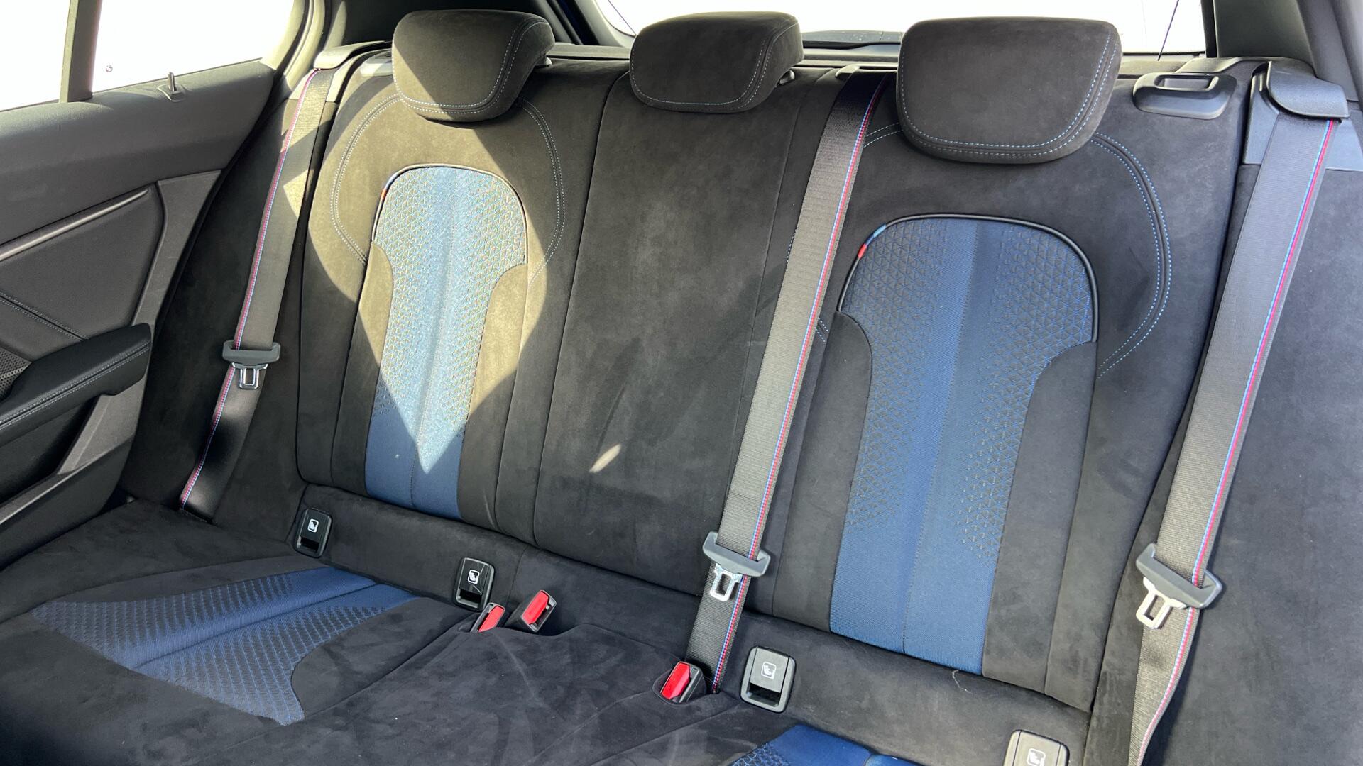 BMW 1 Series view 13