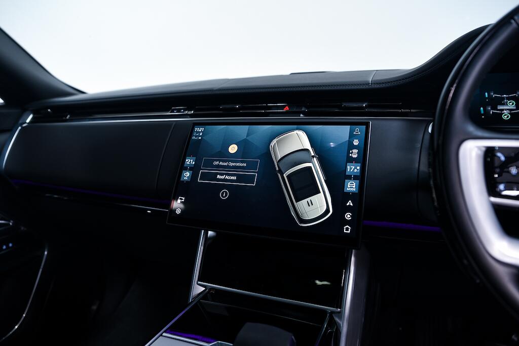 Land Rover Range Rover view 30