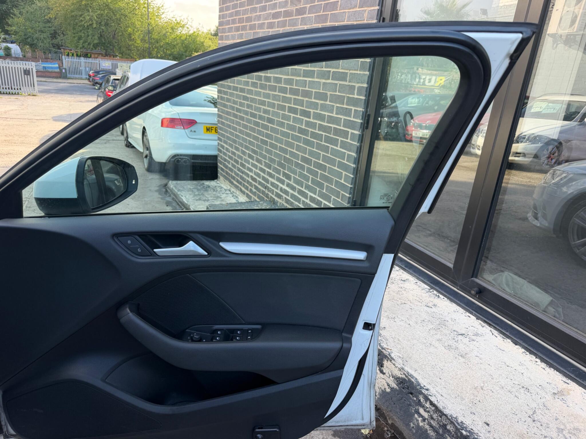 Audi A3 view 9