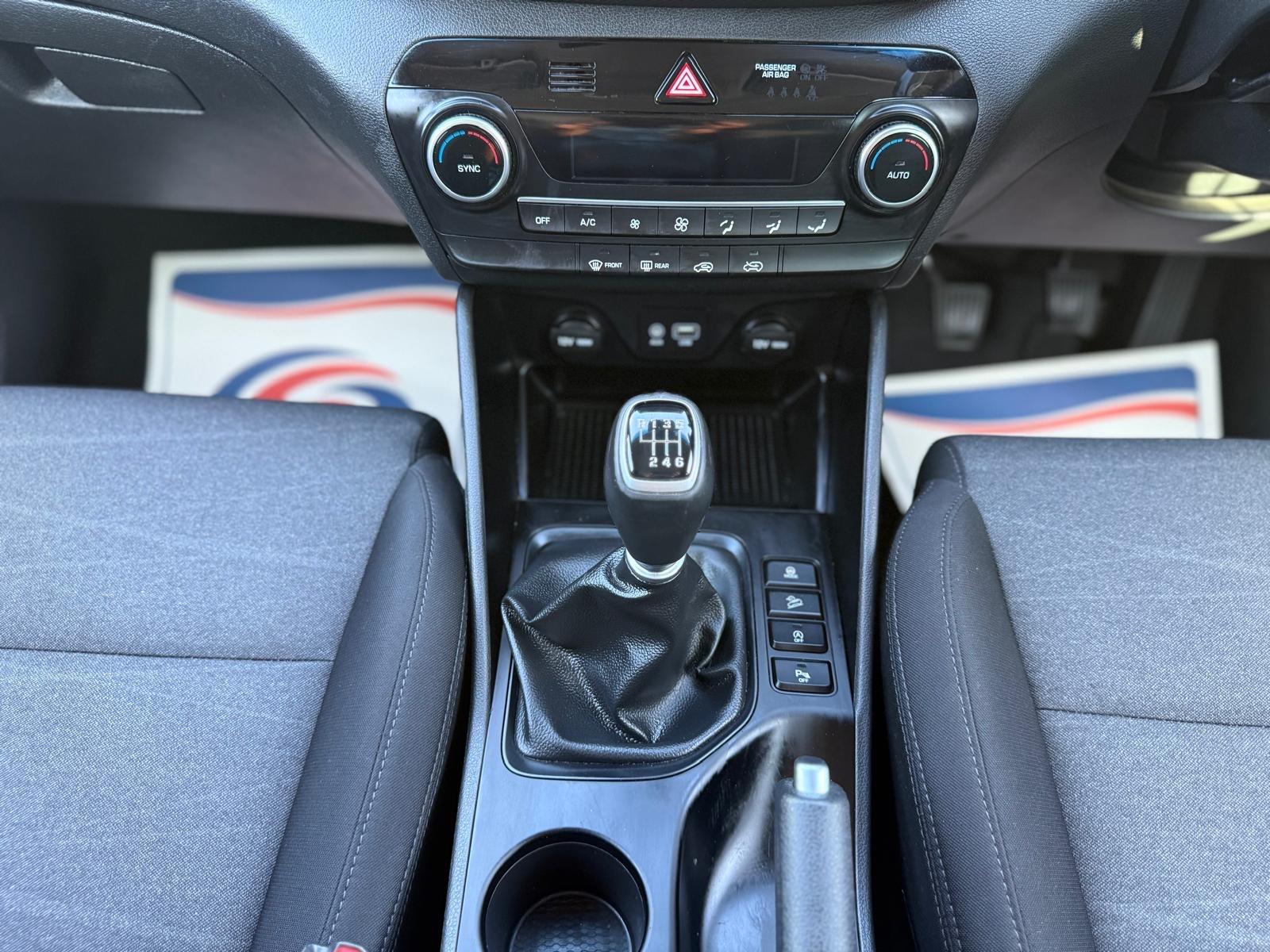 Hyundai Tucson view 25