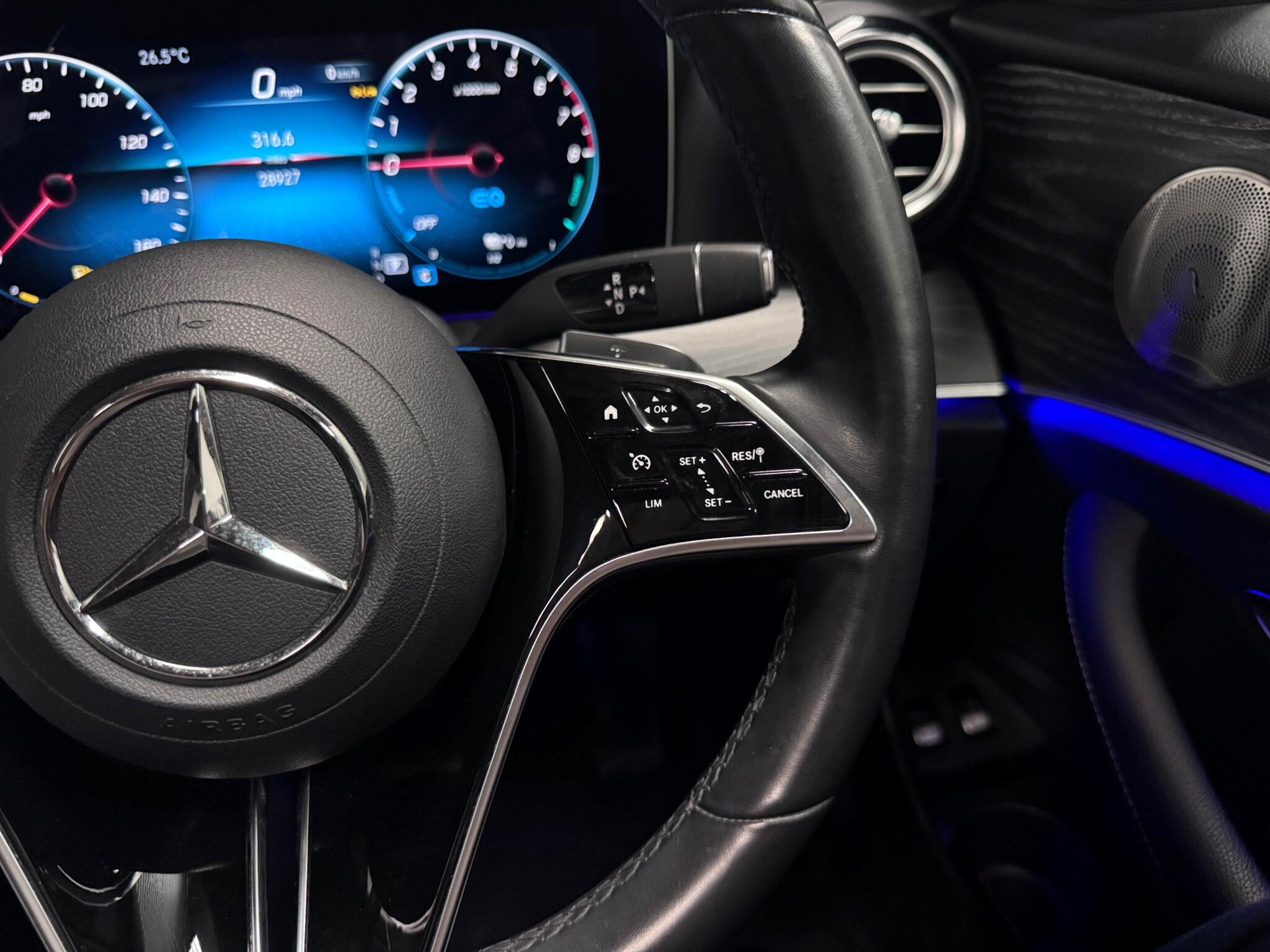 Mercedes-Benz E-Class view 14