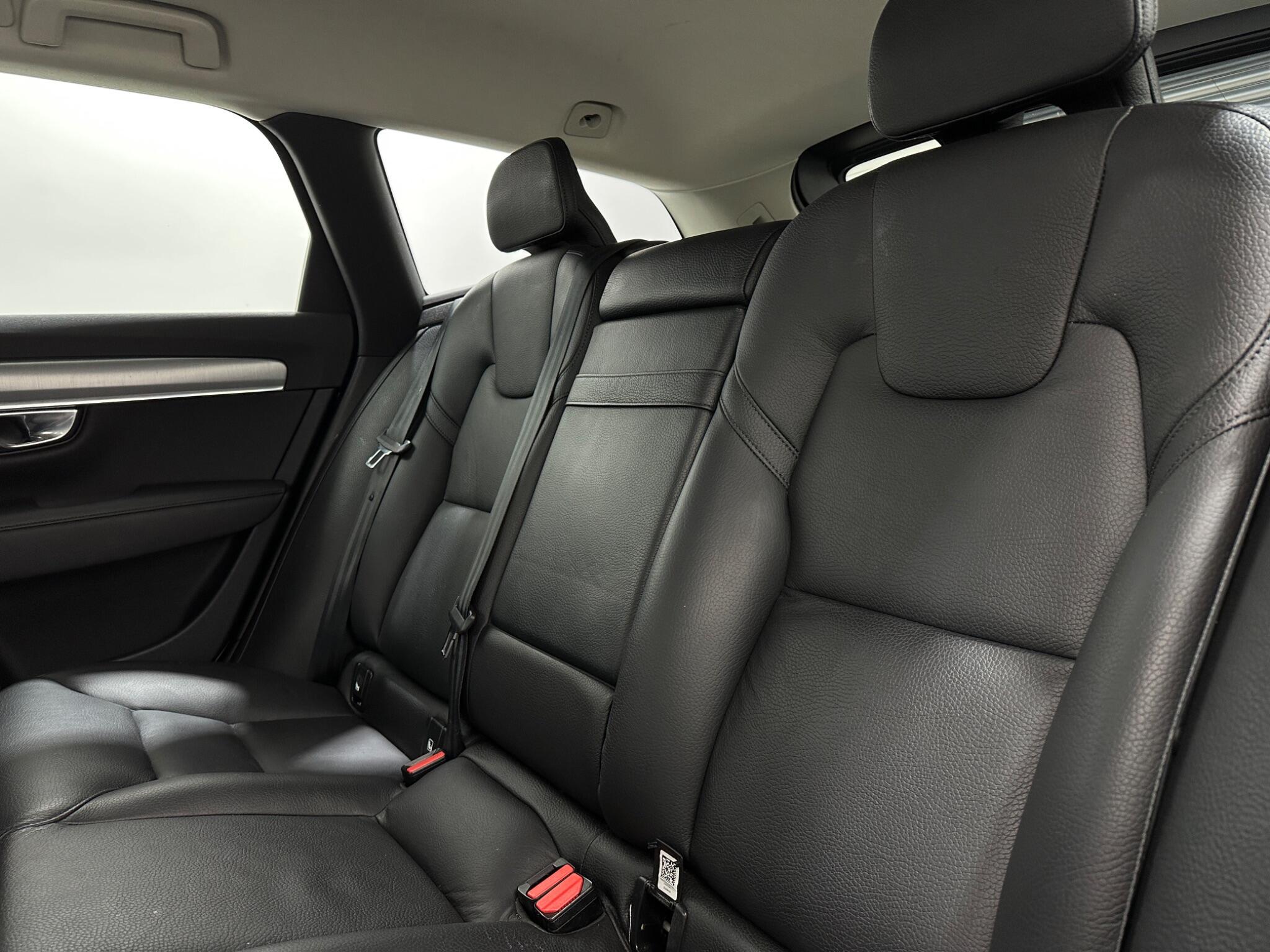Volvo V90 view 38