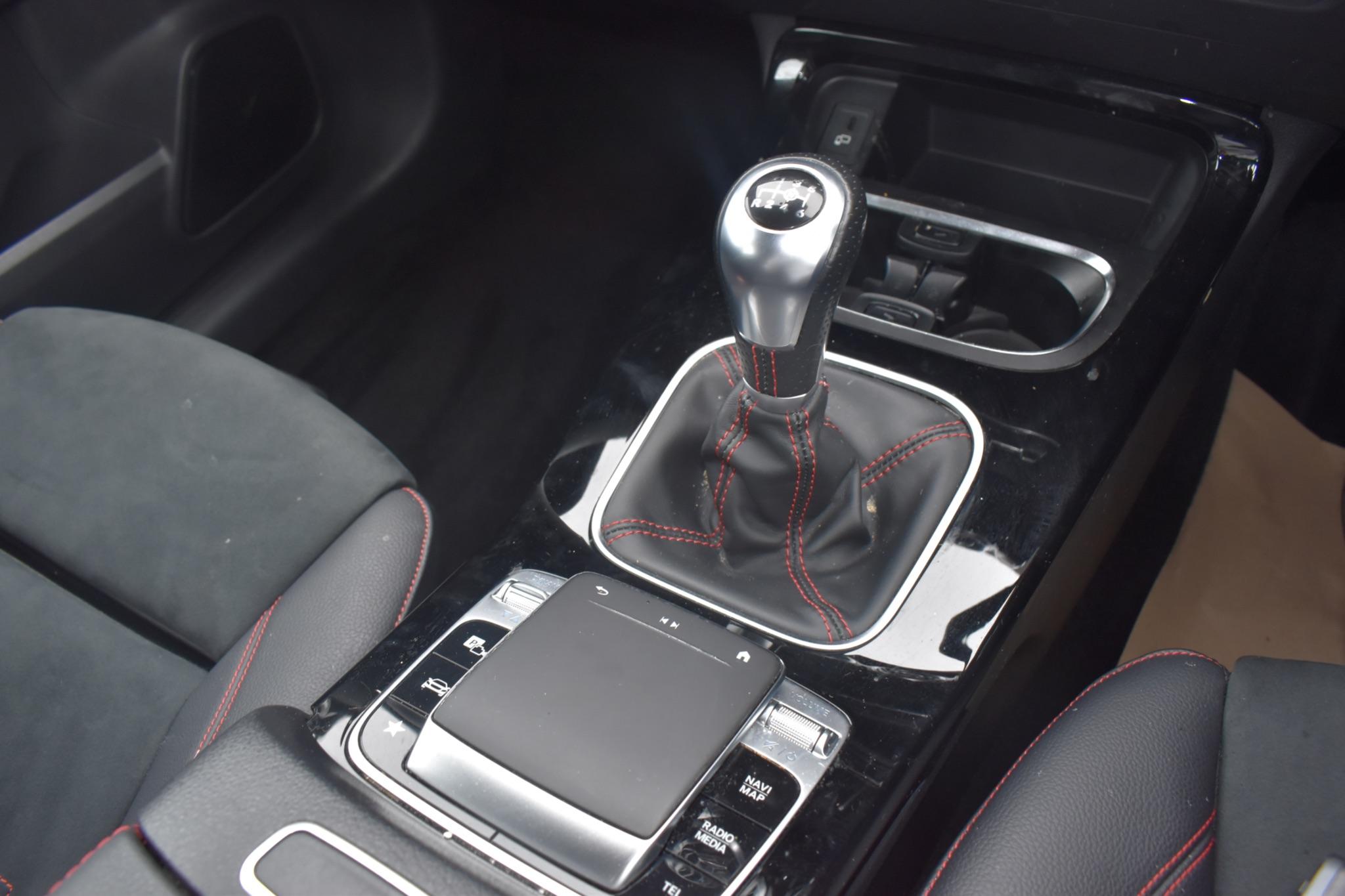 B Class - 1.3 B180 AMG Line (Premium) Euro 6 (s/s) 5dr - Image 21