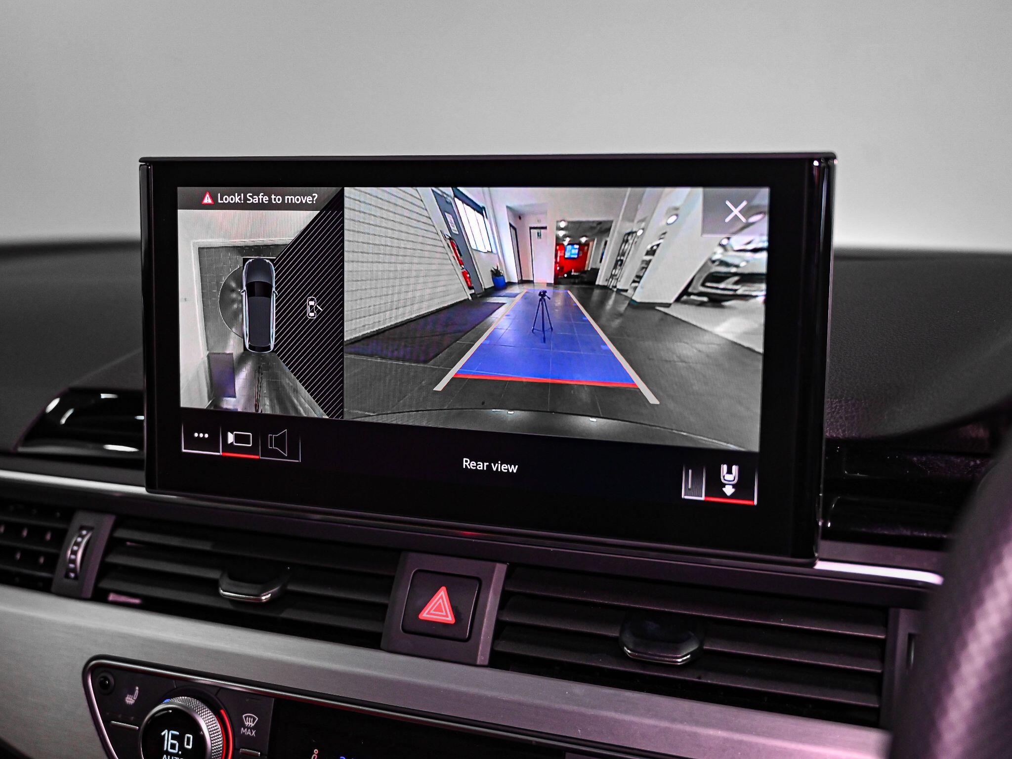 Audi S4 view 21