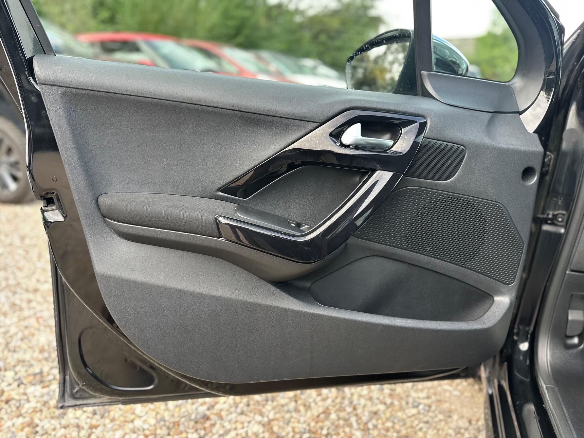 Peugeot 208 view 60