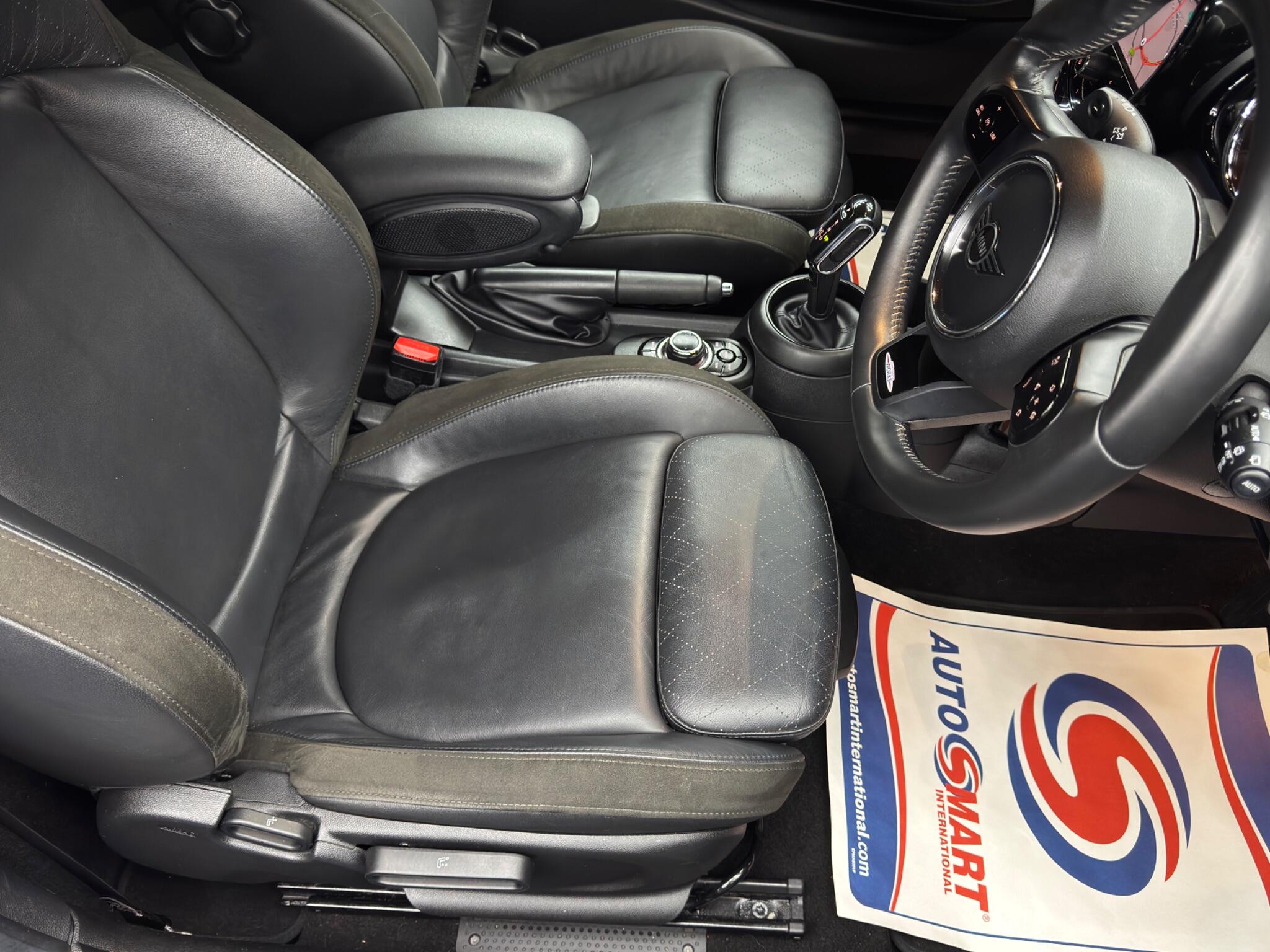 MINI Hatch view 13