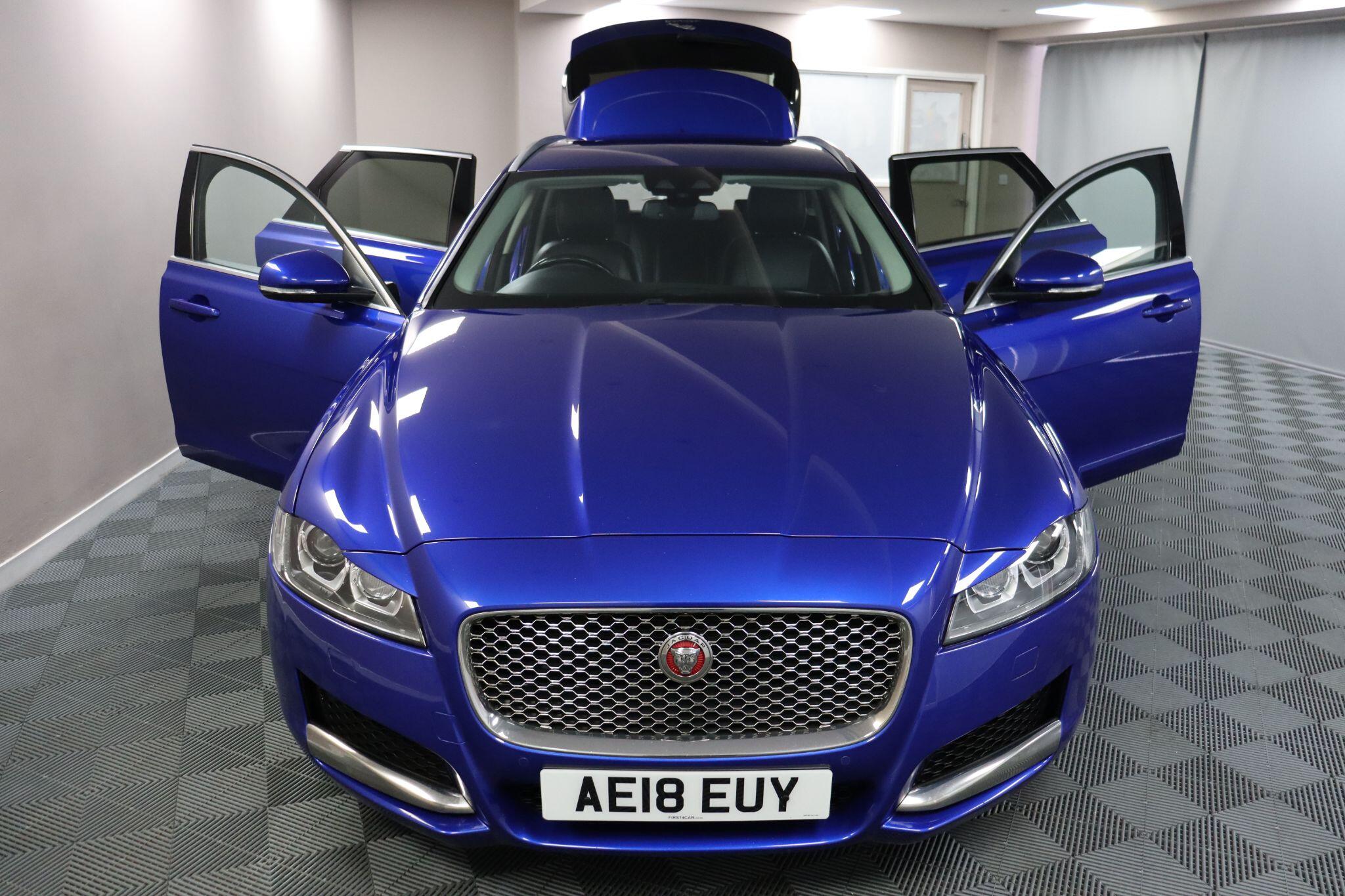 Jaguar XF view 7