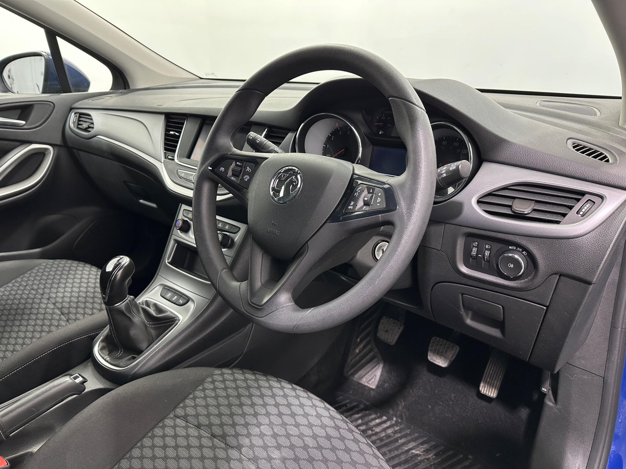 Vauxhall Astra view 11