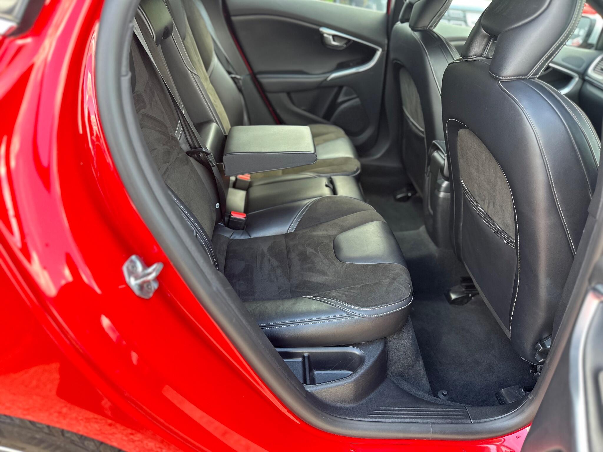 Volvo V40 view 50
