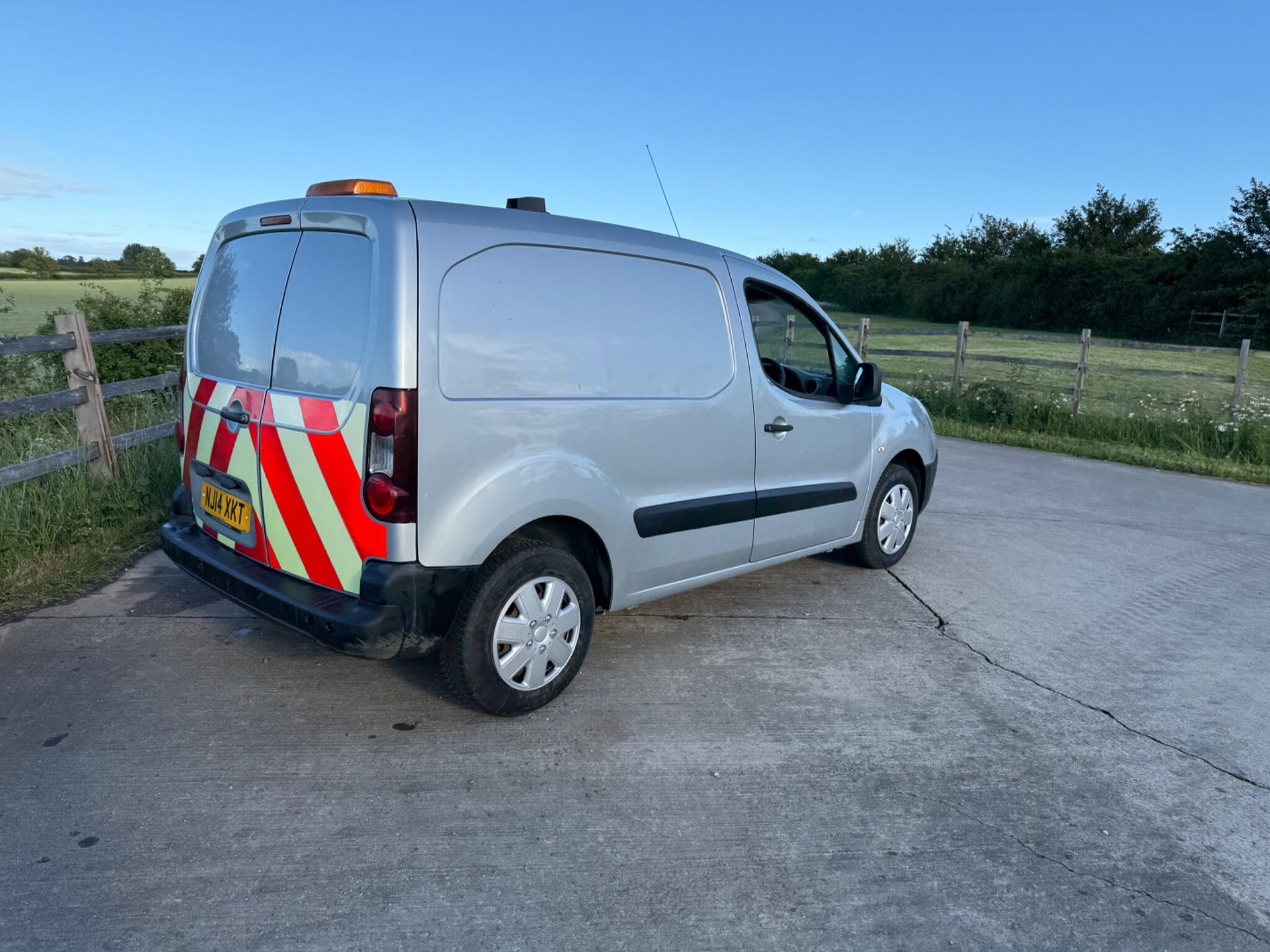 Citroen Berlingo 1.6 HDi 850 Enterprise L1 5dr — photo 30 of 92