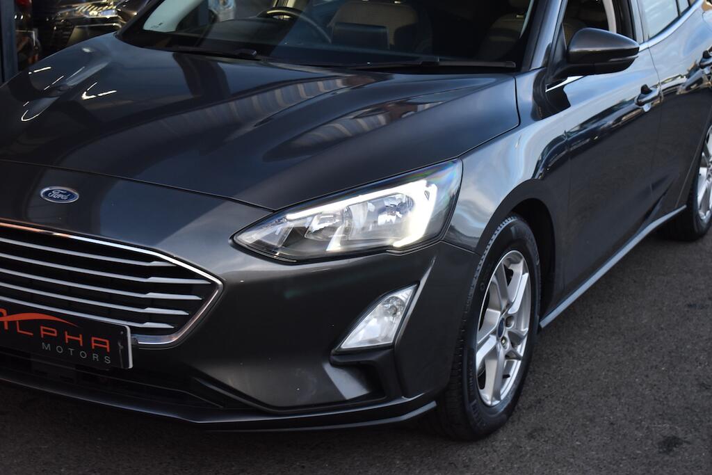 Ford Focus view 22