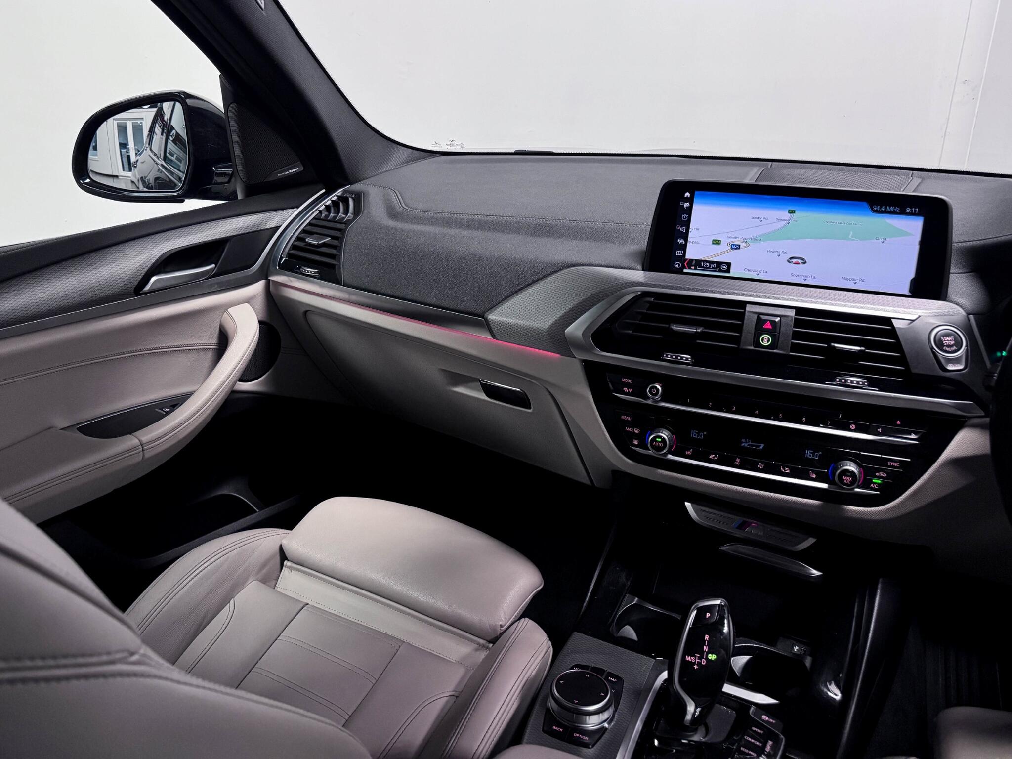 BMW X3 view 14