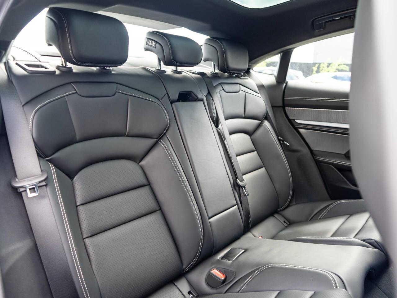 Porsche Taycan view 37