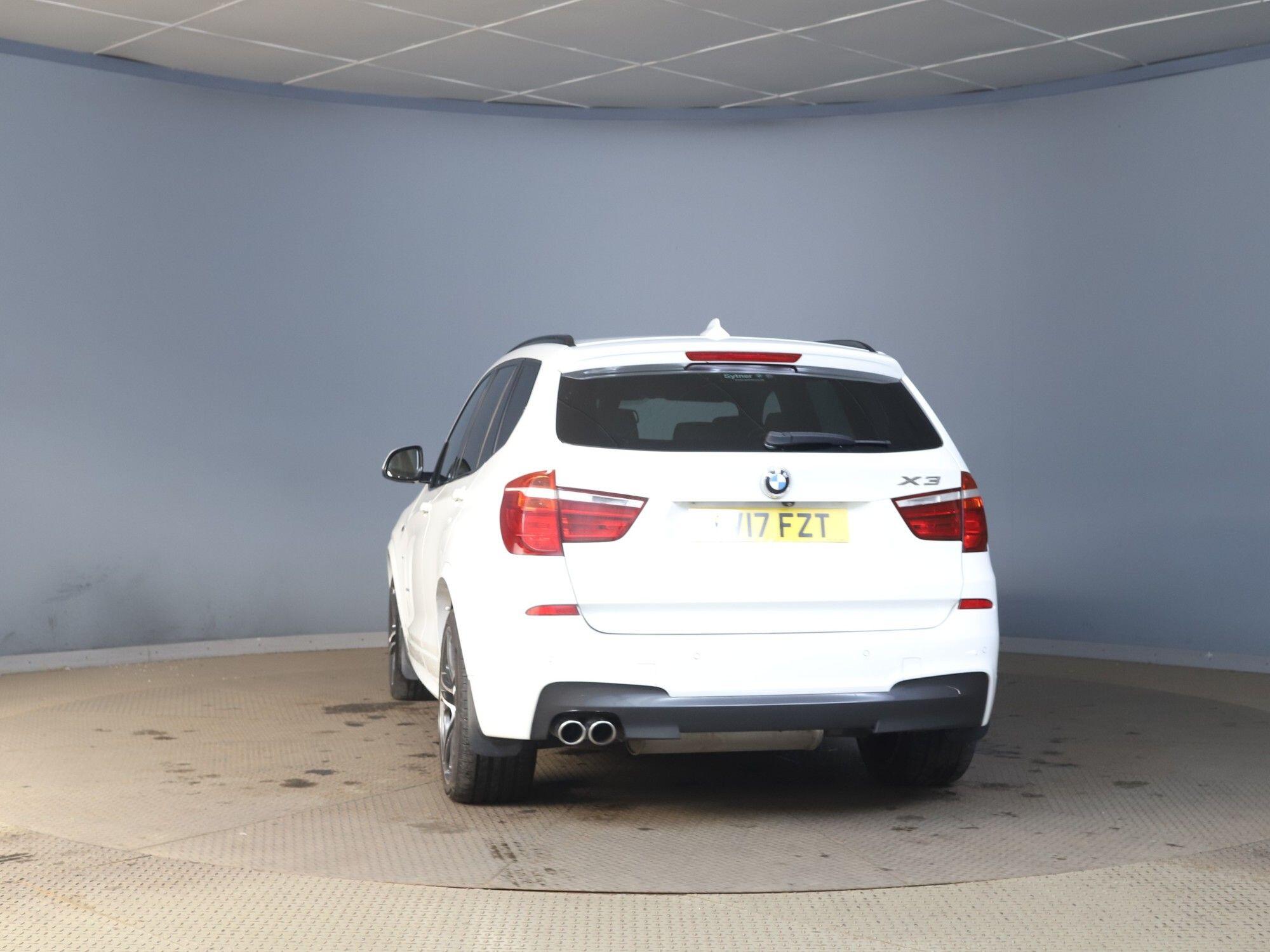 BMW X3 view 10