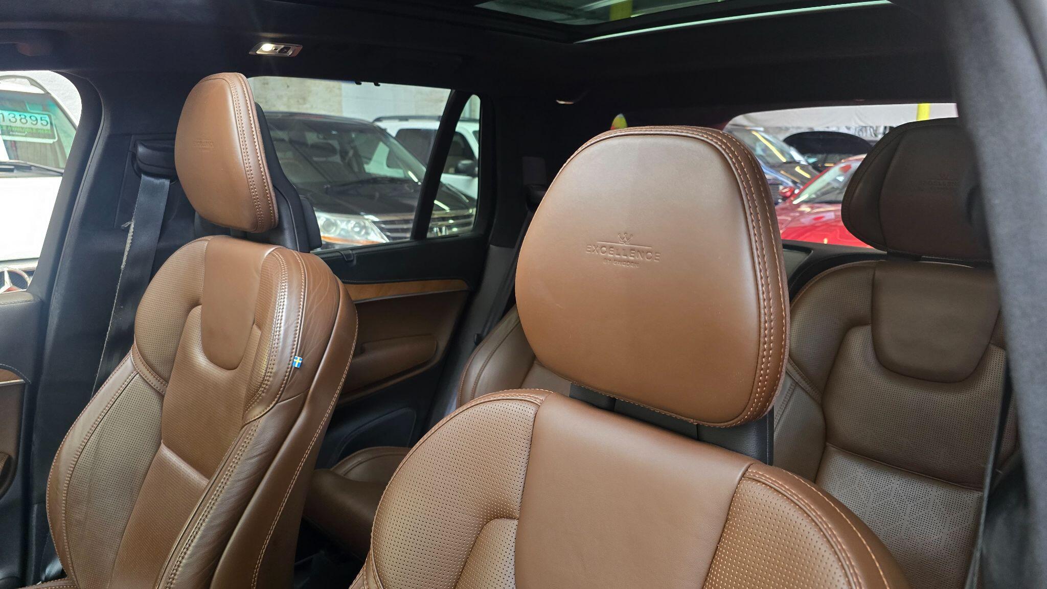 Volvo XC90 view 39