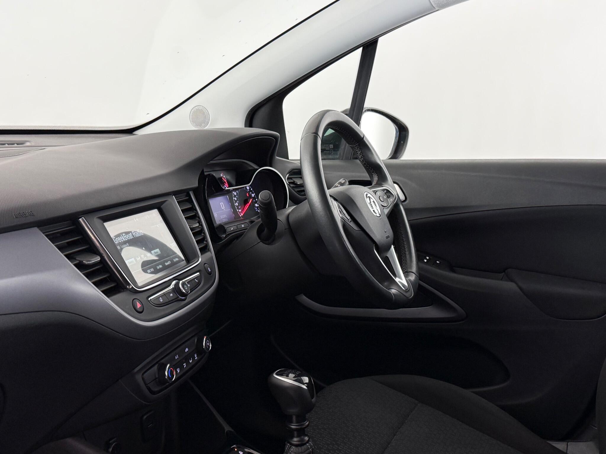 Vauxhall Crossland view 4
