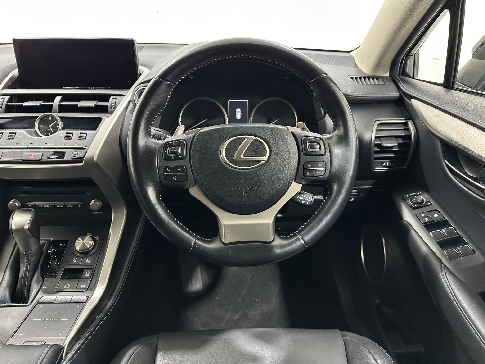 Lexus NX view 13