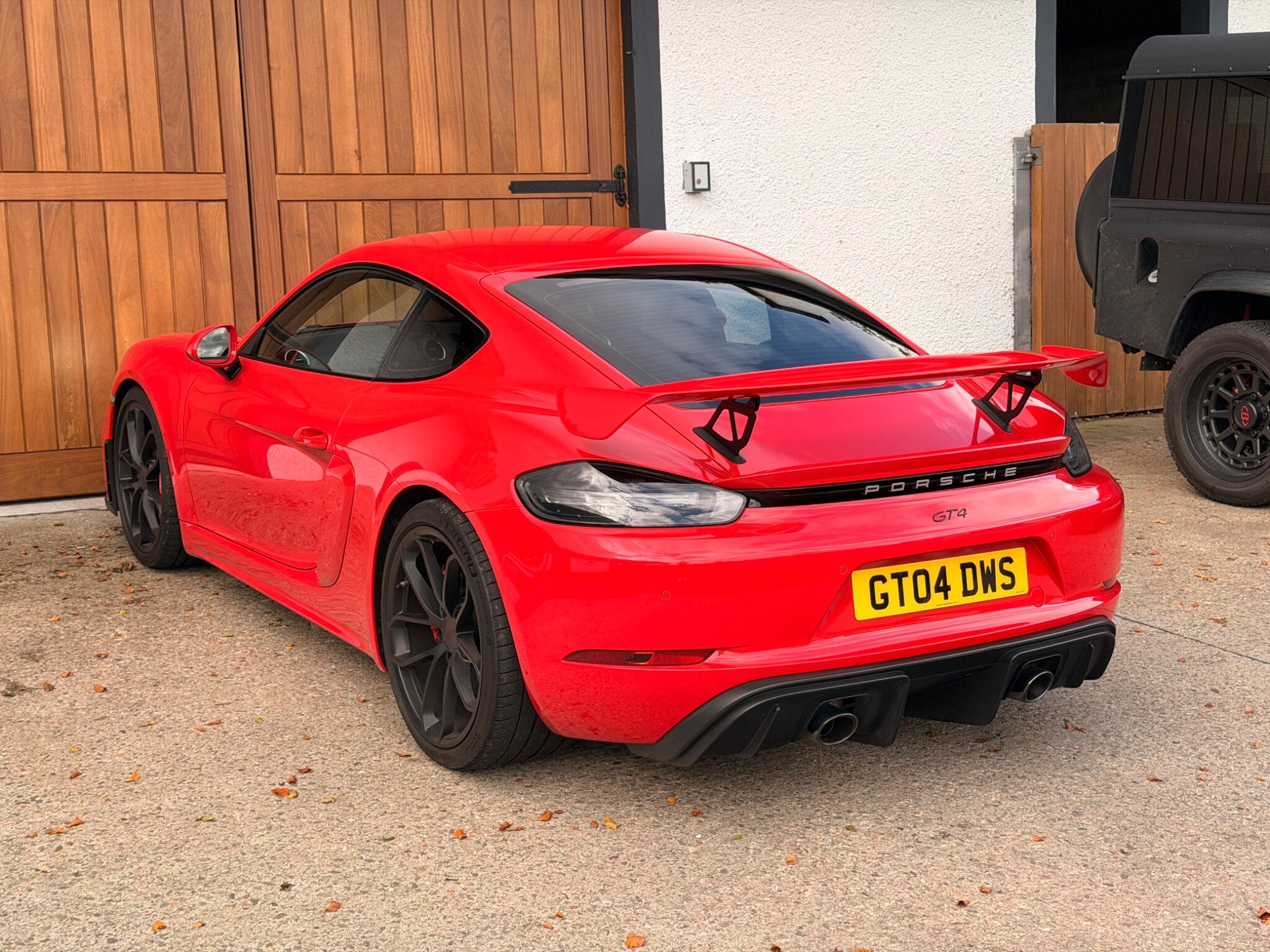Porsche Cayman view 9