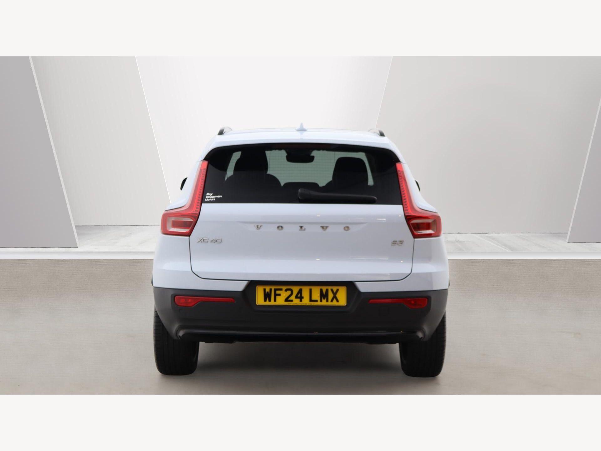 Volvo XC40 view 10