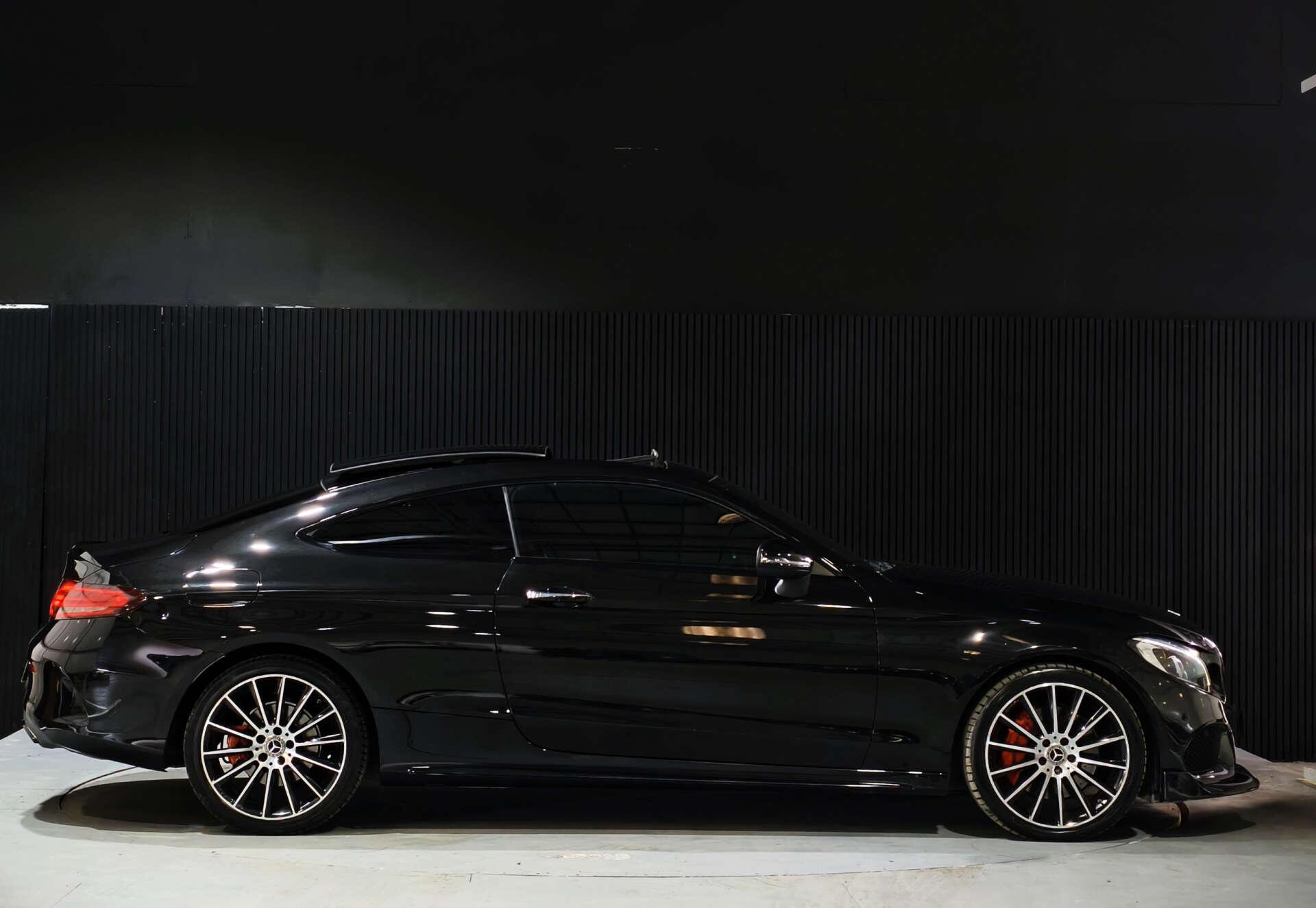 Mercedes-Benz C Class view 14