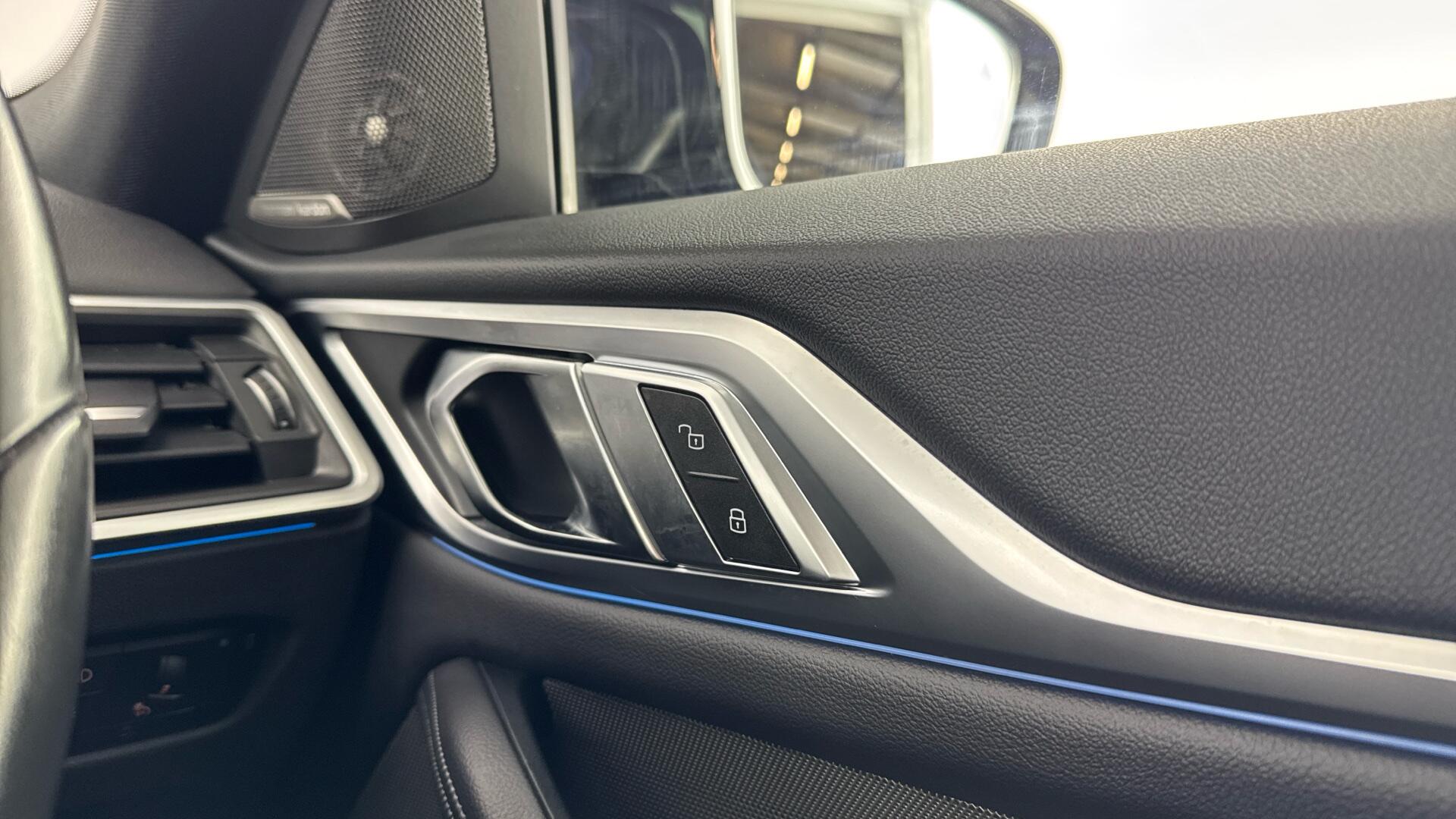 BMW I4 view 49