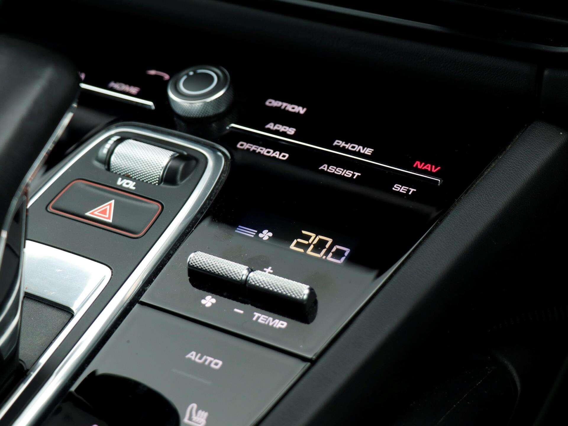 Porsche Cayenne view 17