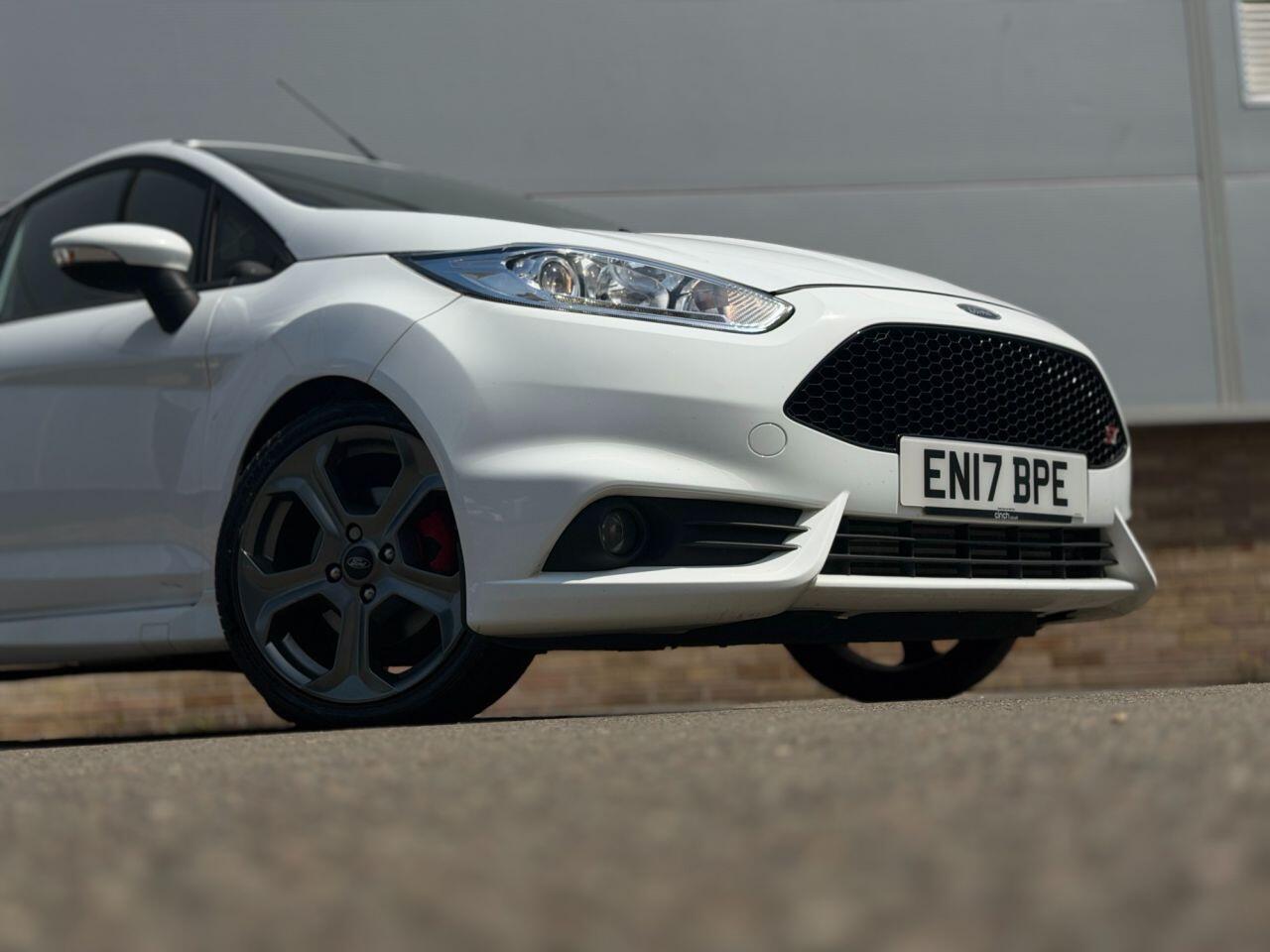 Ford Fiesta view 13