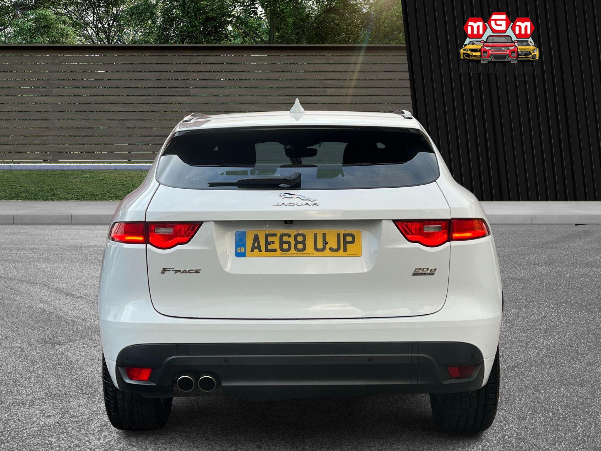 Jaguar F-Pace view 7
