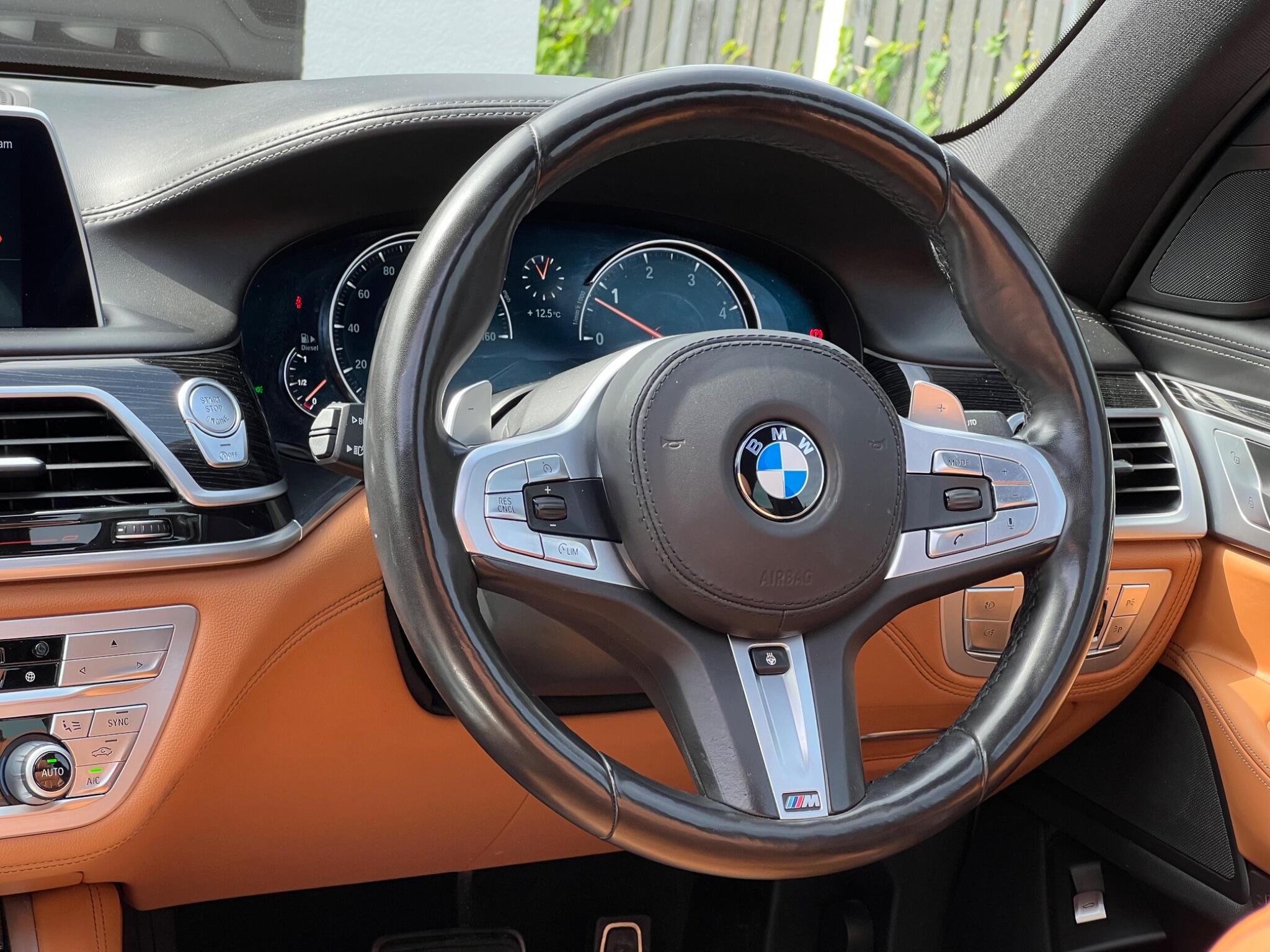 BMW 7 Series view 41