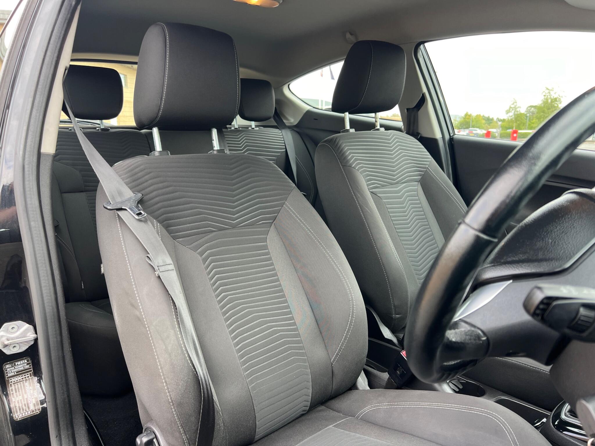 Ford Fiesta view 13