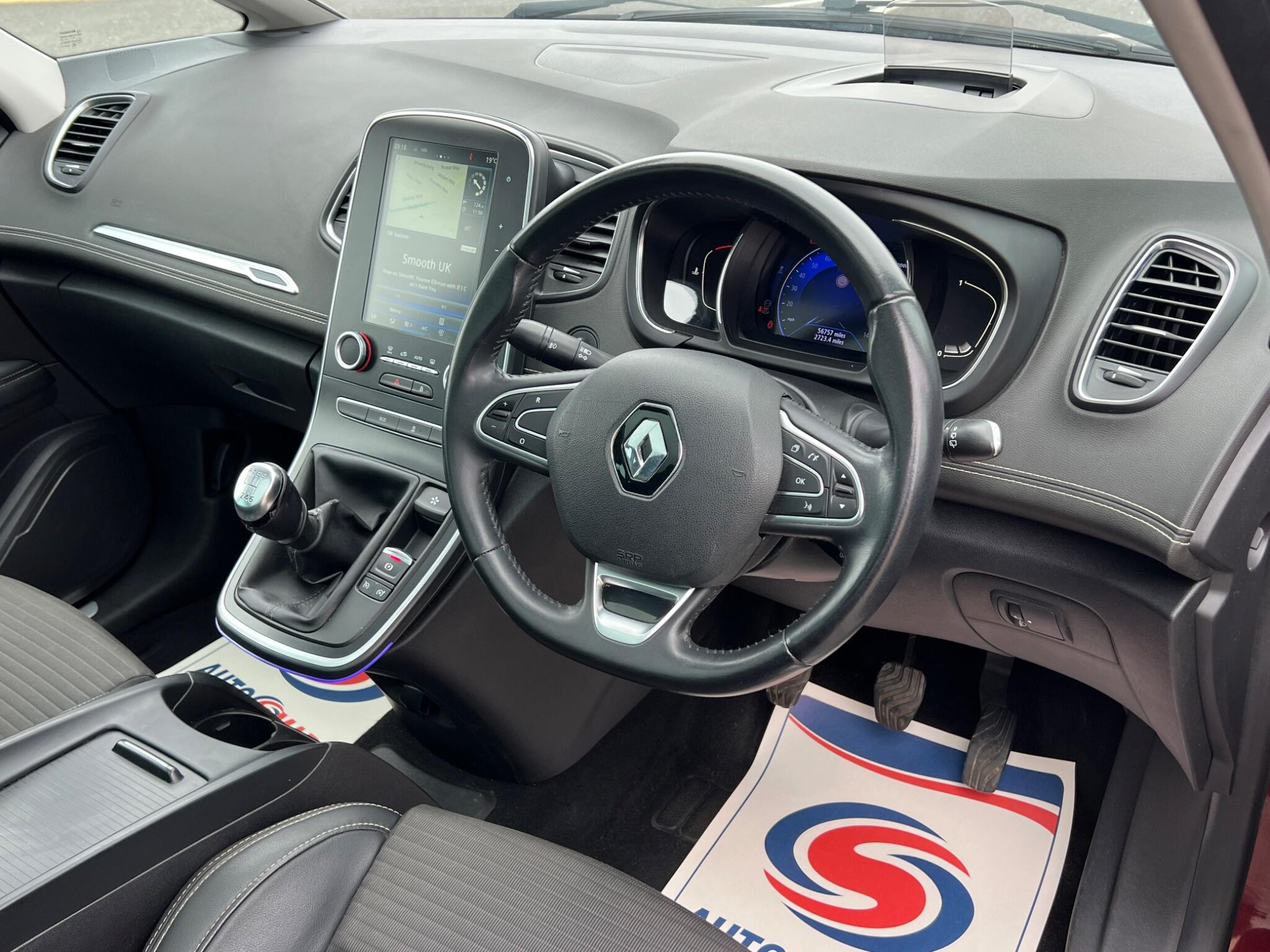 Renault Grand Scenic view 11