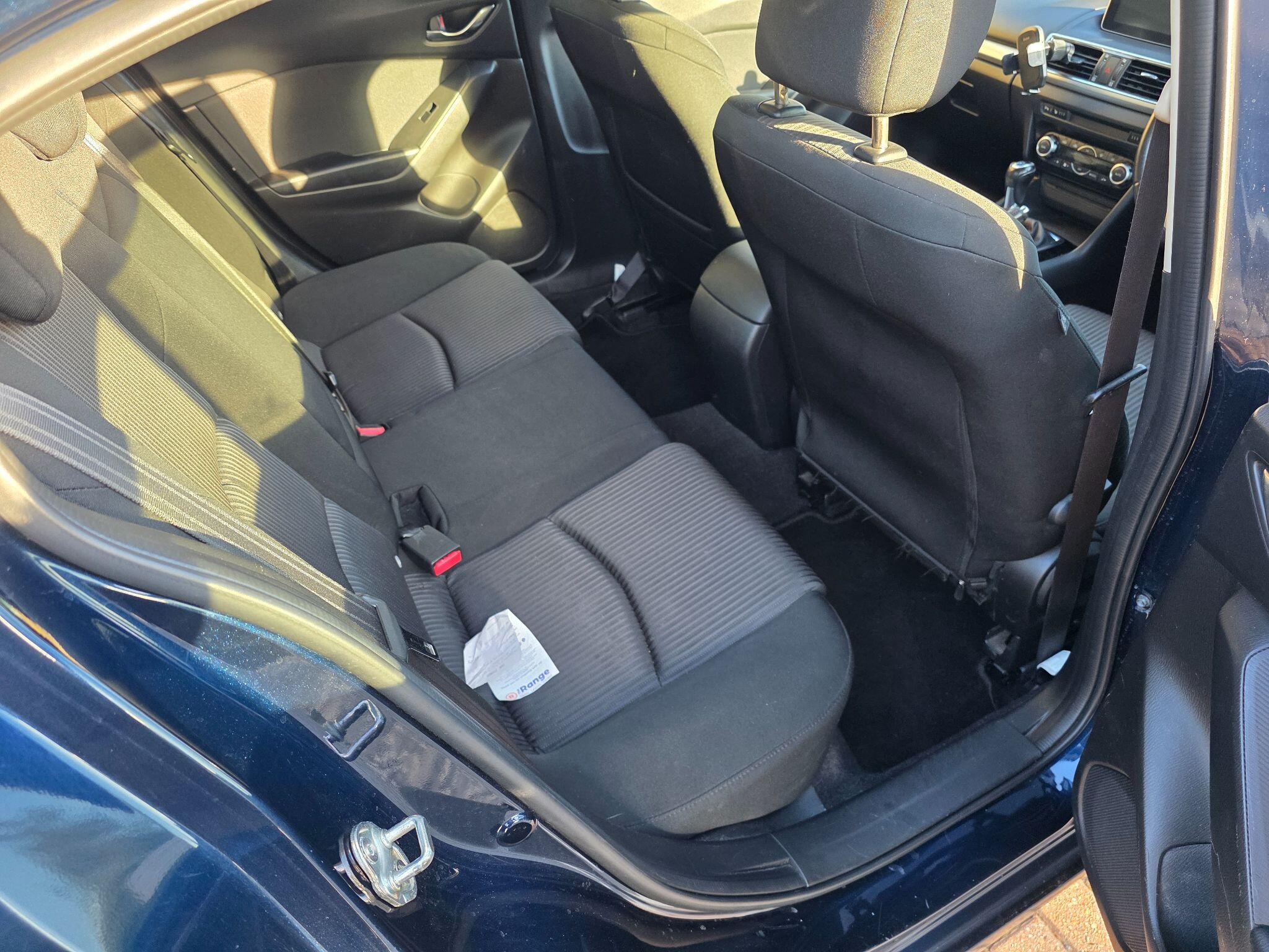 Mazda Mazda3 view 9