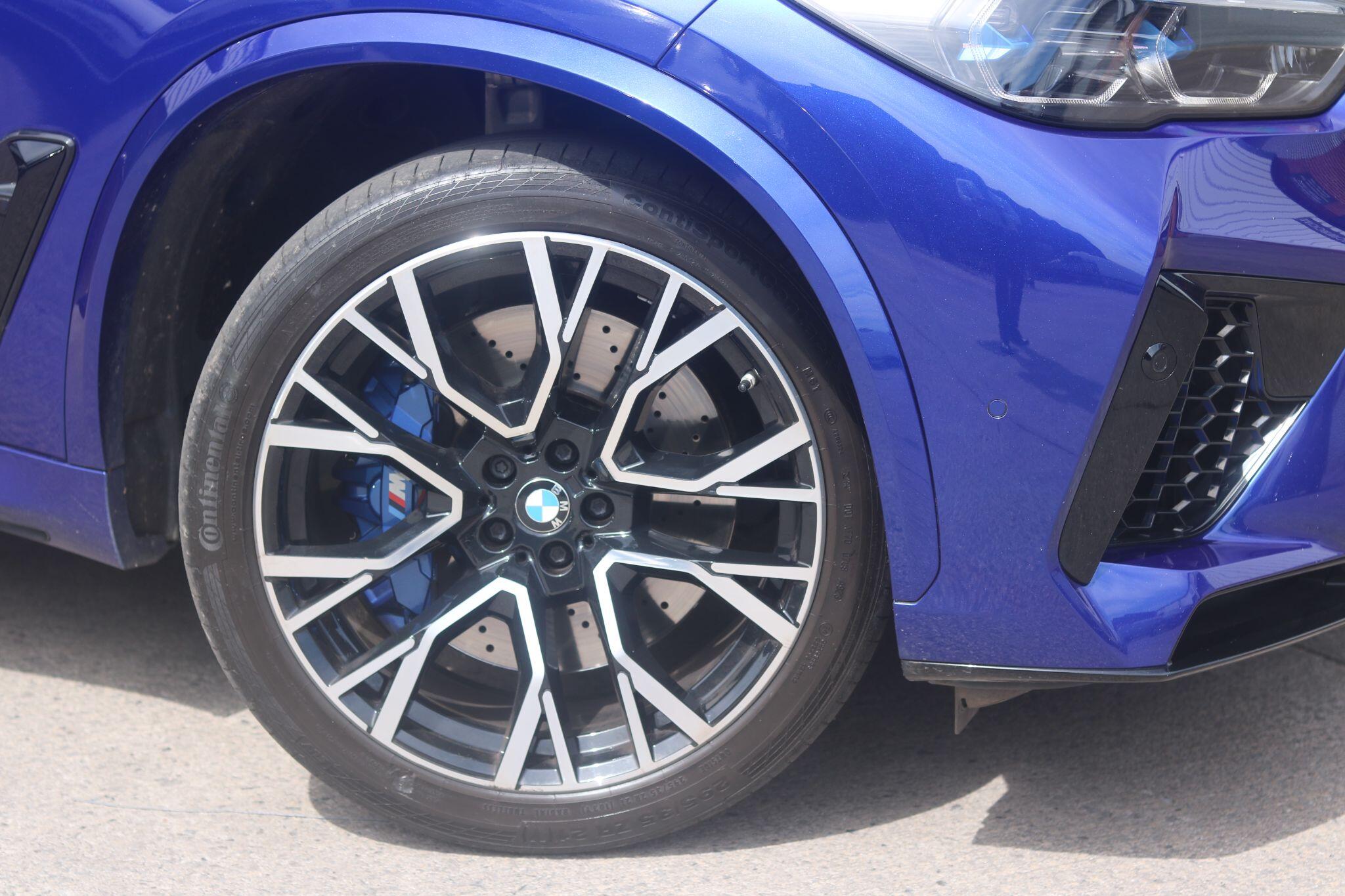 BMW X5 M view 22
